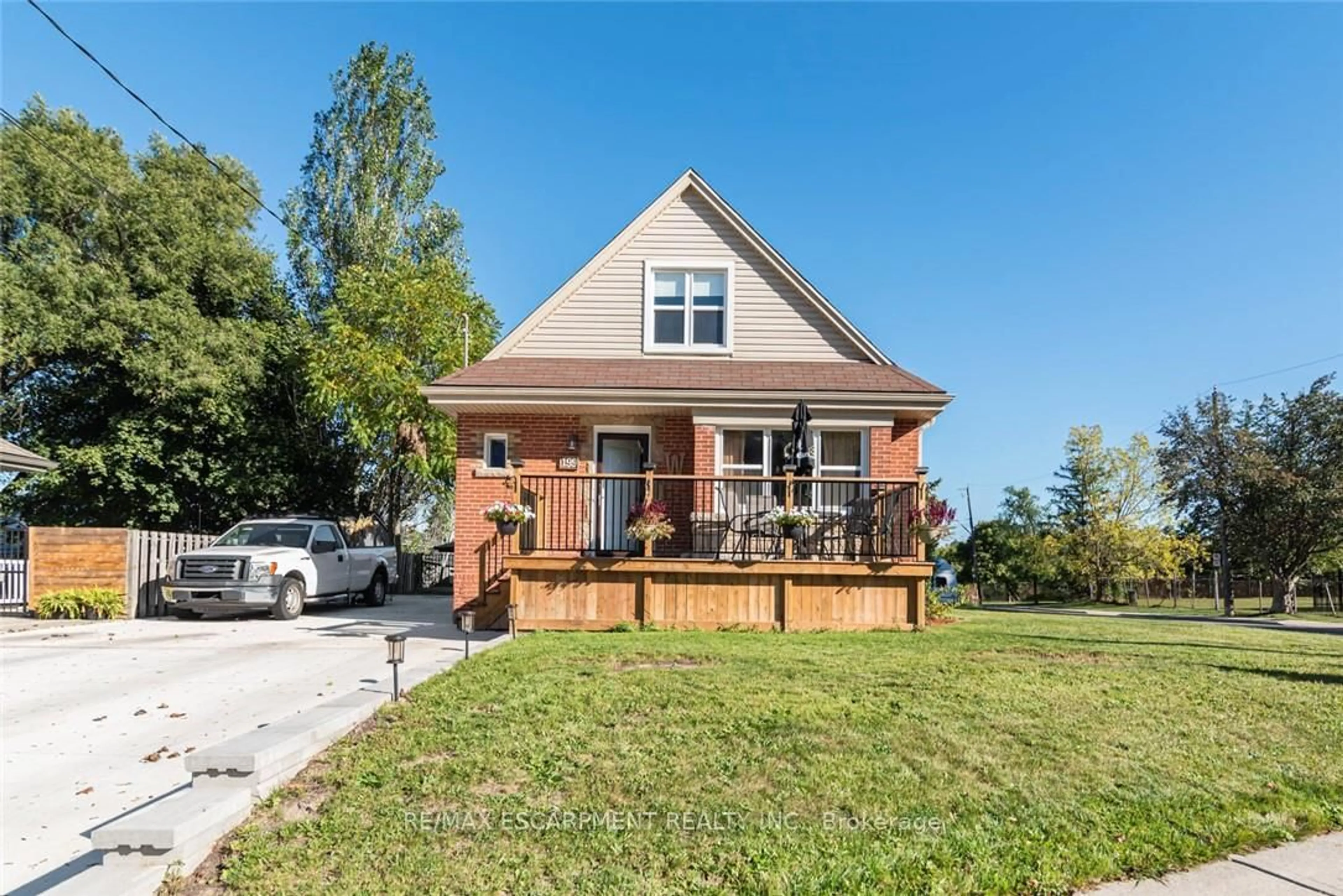 Home with brick exterior material, street for 199 Kimberly Dr, Hamilton Ontario L8K 4L2