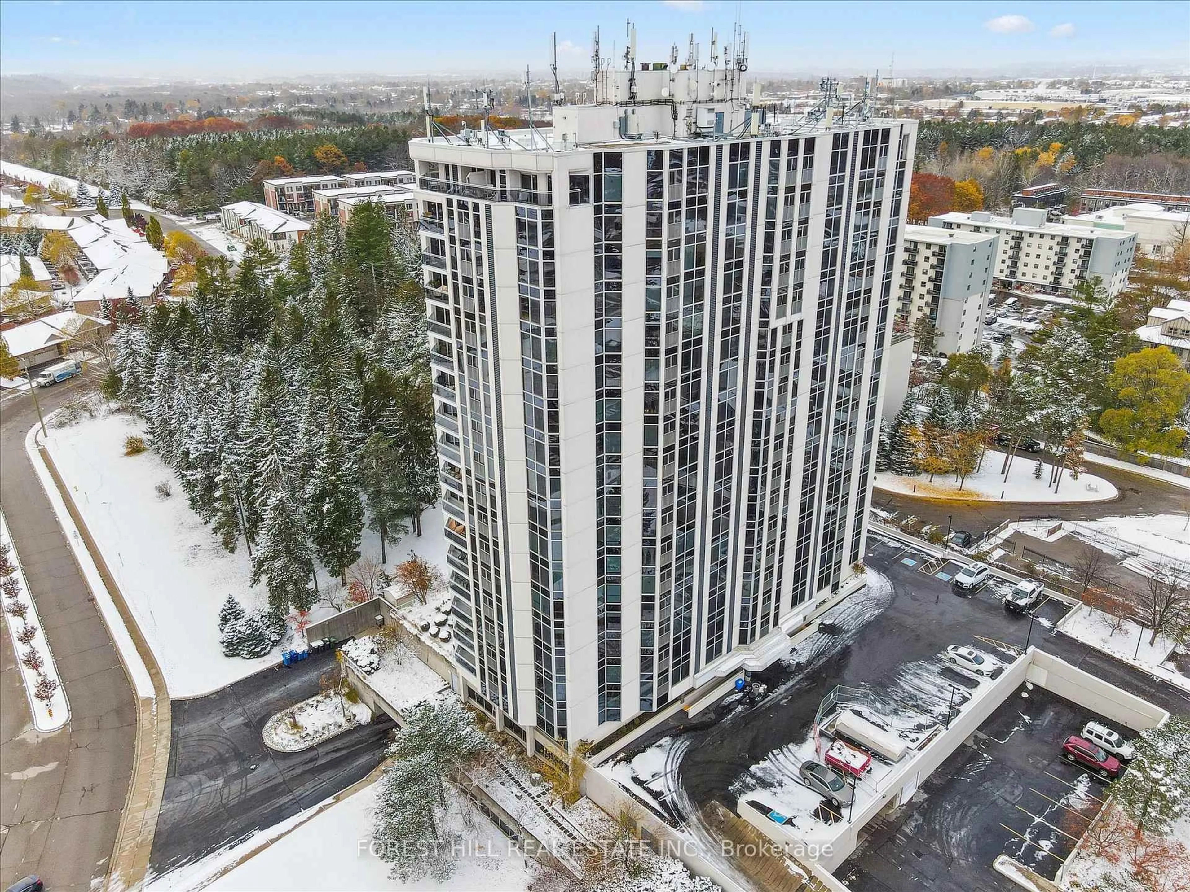 A pic from outside/outdoor area/front of a property/back of a property/a pic from drone, city buildings view from balcony for 190 Hespeler Rd #507, Cambridge Ontario N1R 8B8