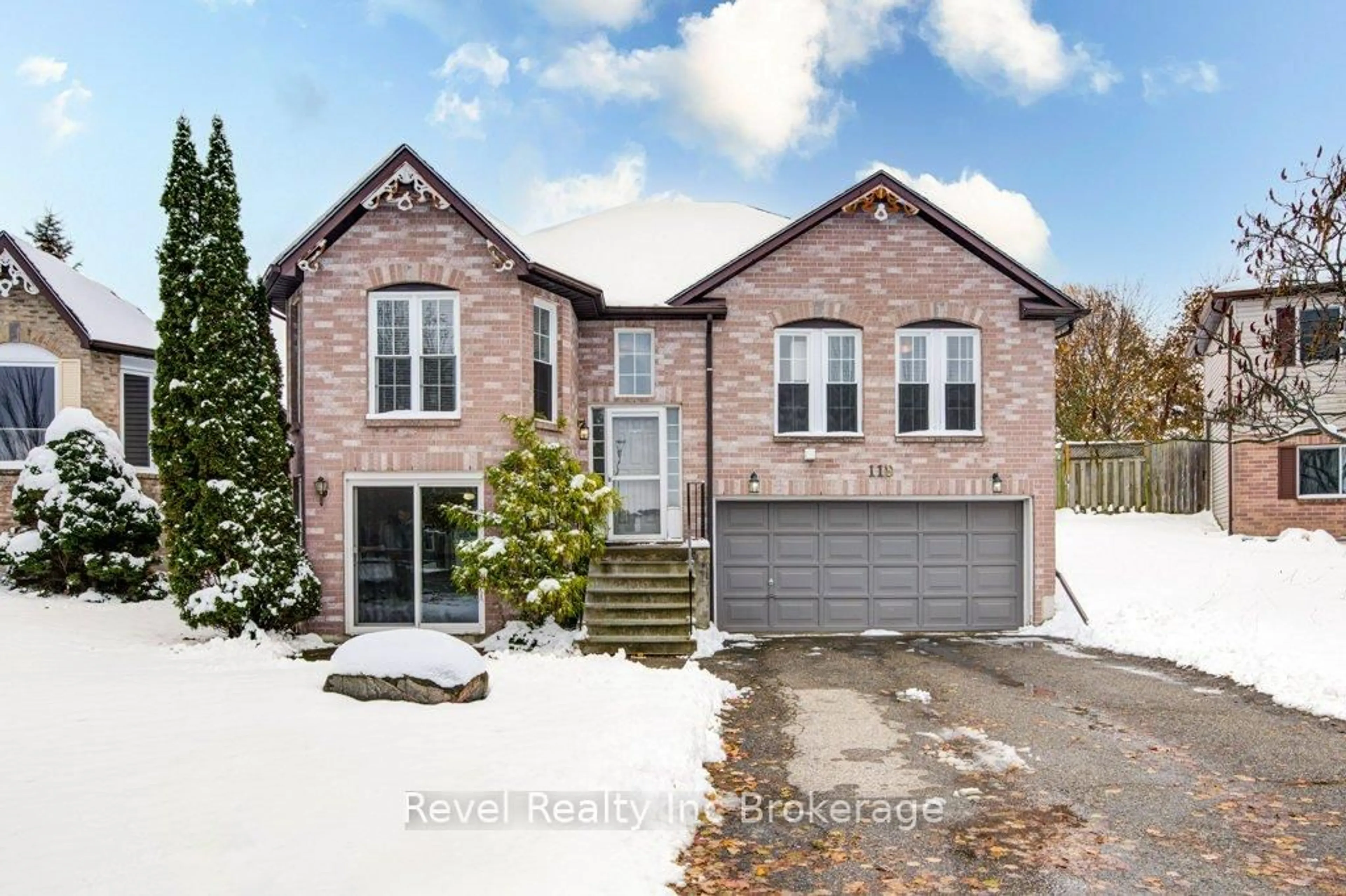Home with brick exterior material, street for 118 Canrobert St, Woodstock Ontario N4S 8X5