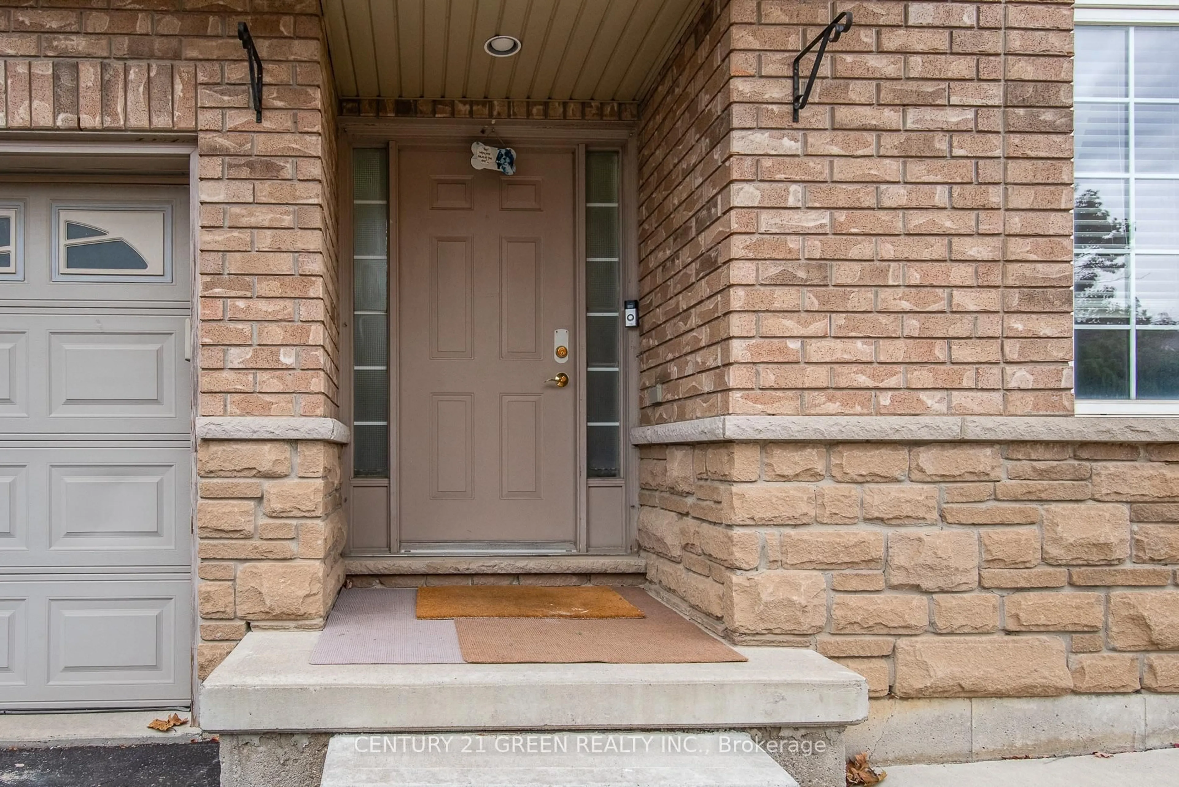 Indoor entryway for 57 Hannon Cres, Hamilton Ontario L0R 1P0