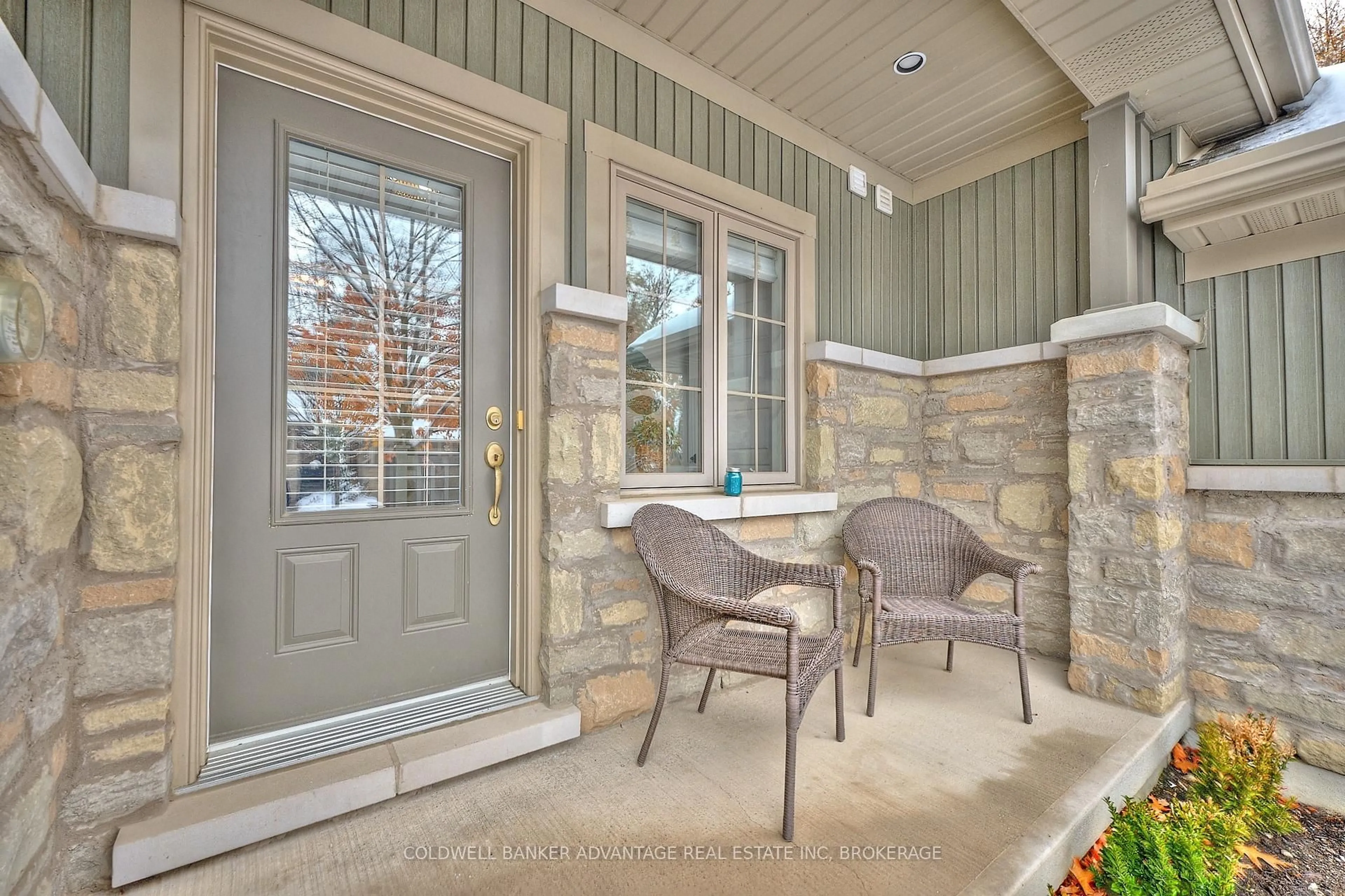 Patio, street for 1398 Pelham St #21, Pelham Ontario L3E 0T4