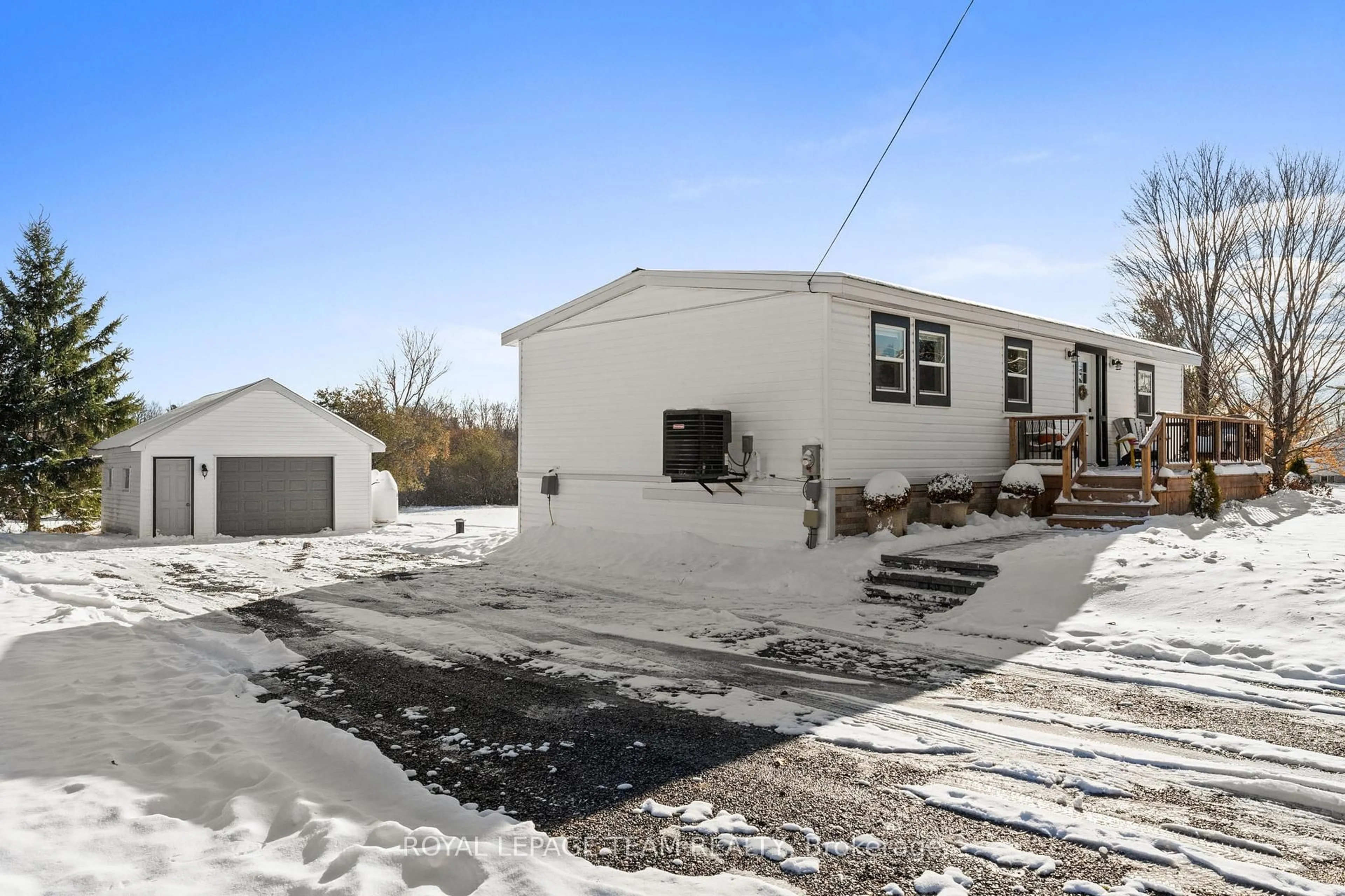 A pic from outside/outdoor area/front of a property/back of a property/a pic from drone, street for 2569 10th Line, Carleton Place Ontario K7C 0C4