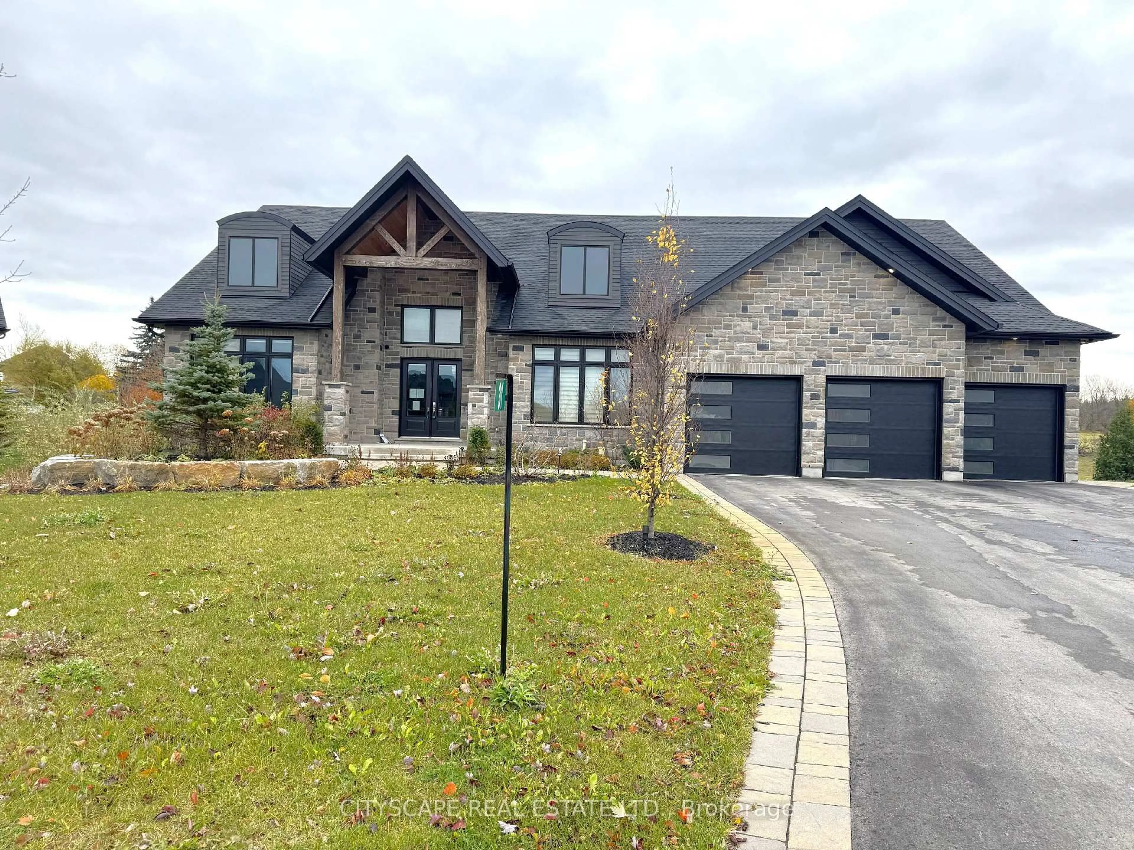 Home with brick exterior material, street for 31 Whitcombe Way, Puslinch Ontario N0B 2C0