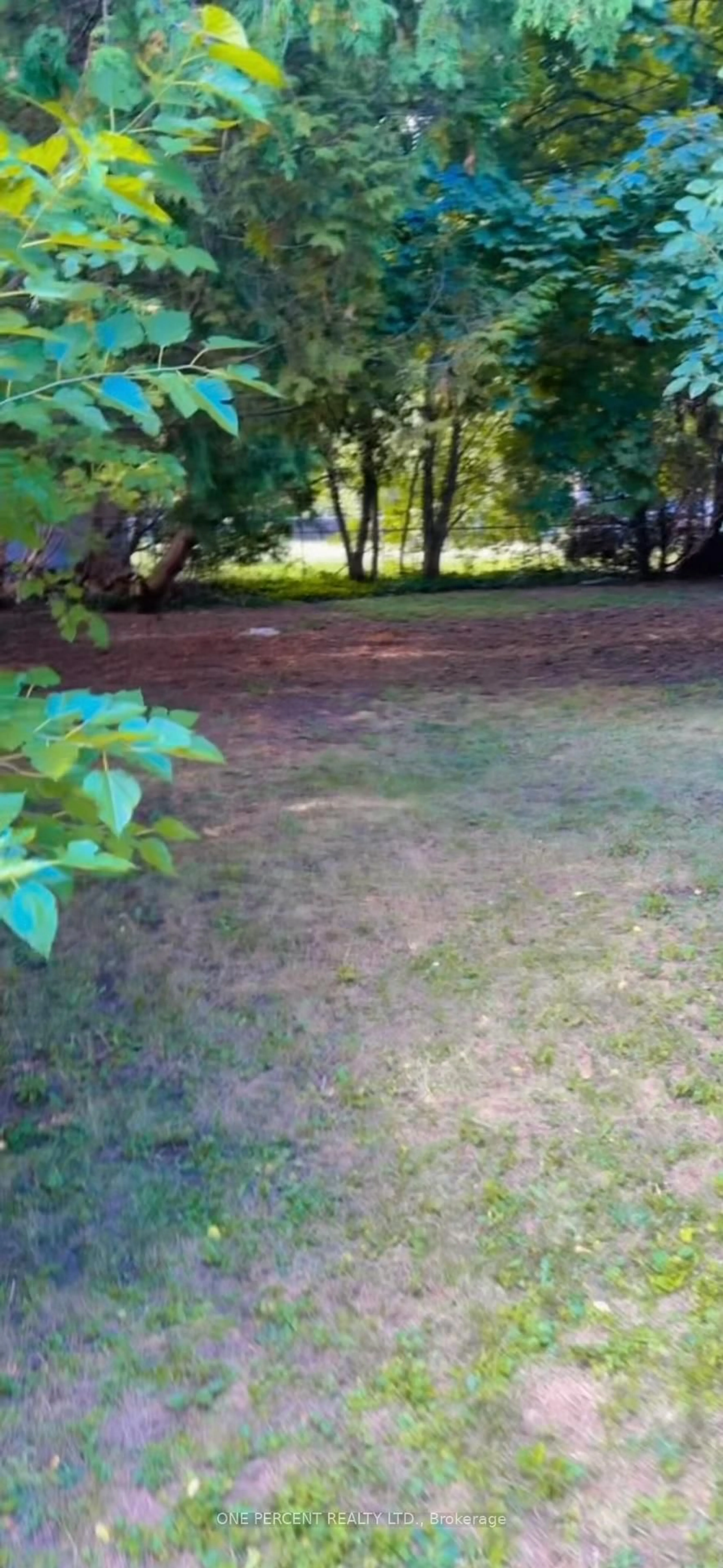 Blurry image for 1200 Huron St, London East Ontario N5Y 4K9