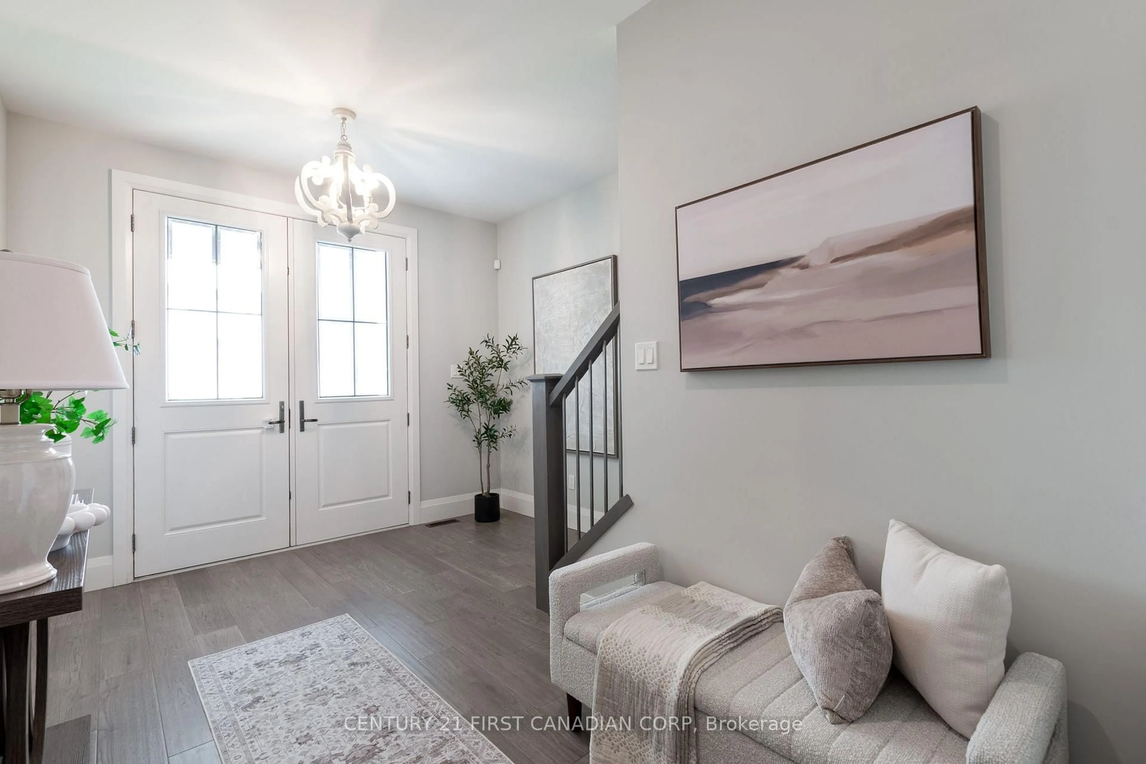 Indoor entryway for 2253 Linkway Blvd, London South Ontario N6K 0K9