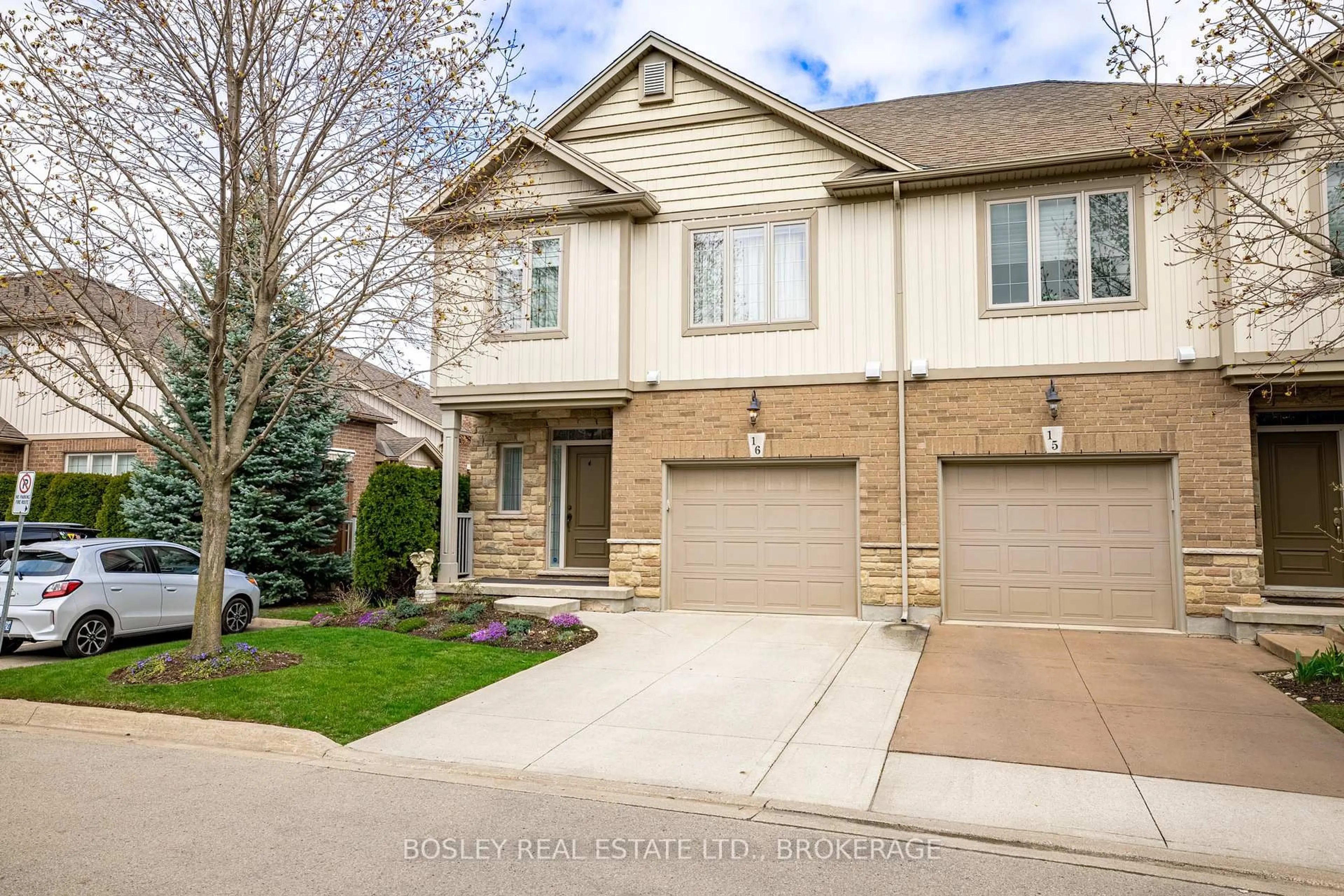 Home with brick exterior material, street for 409 Niagara St #16, St. Catharines Ontario L2M 4V9