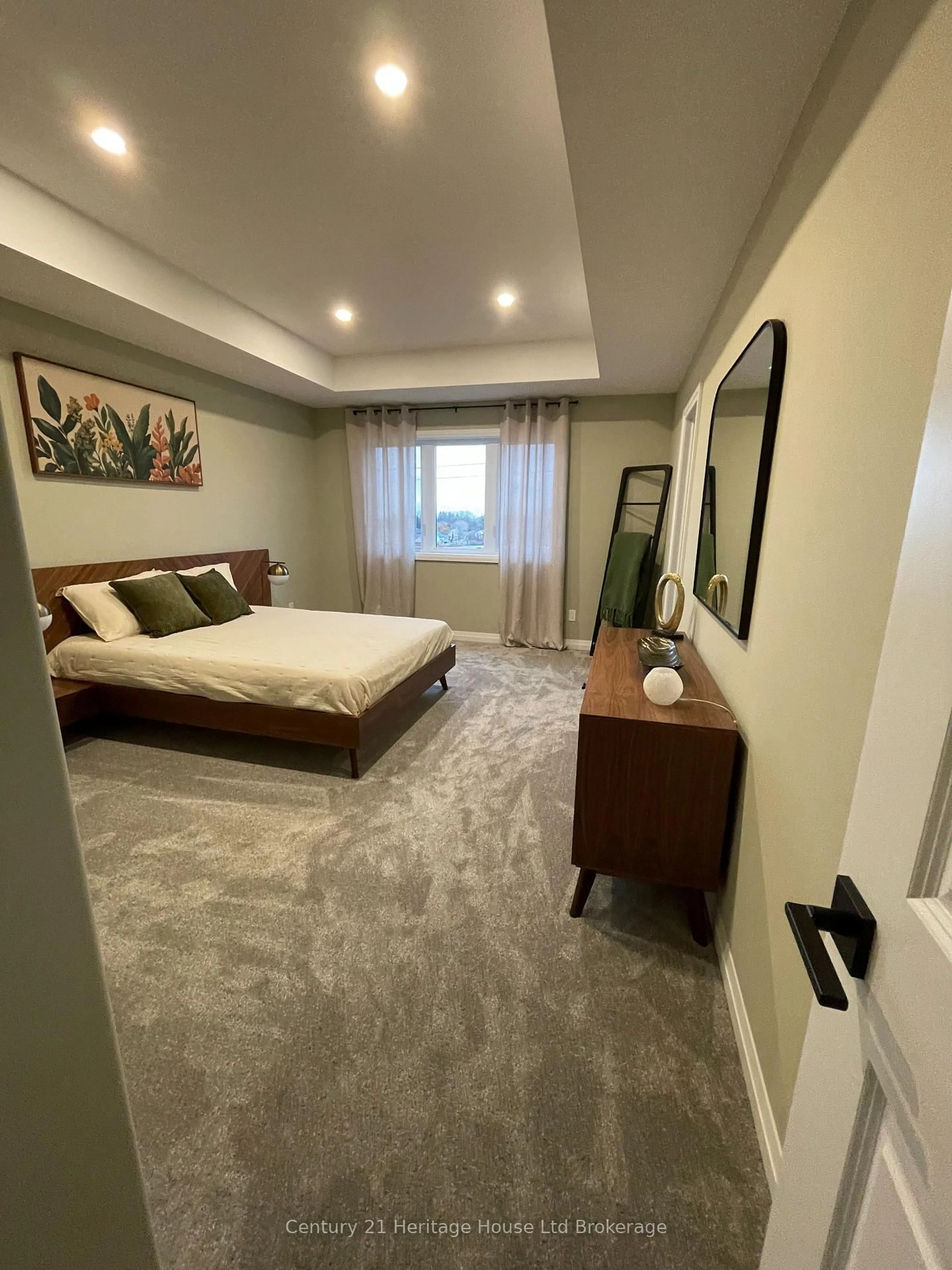 A pic of a room for 343 Anderson St, Woodstock Ontario N4S 0G6