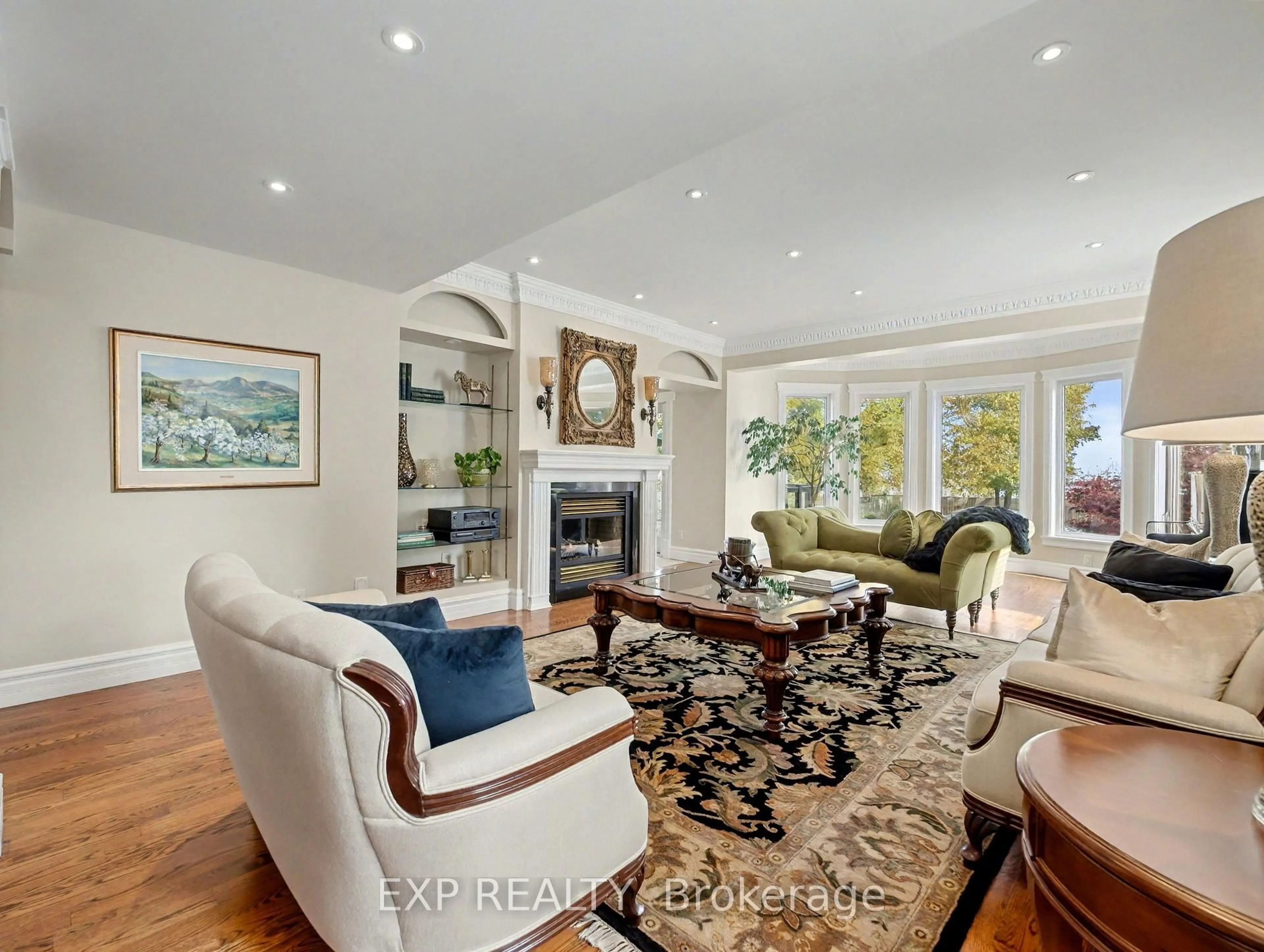 Living room with furniture, unknown for 685 Beach Blvd, Hamilton Ontario L8H 6Y5