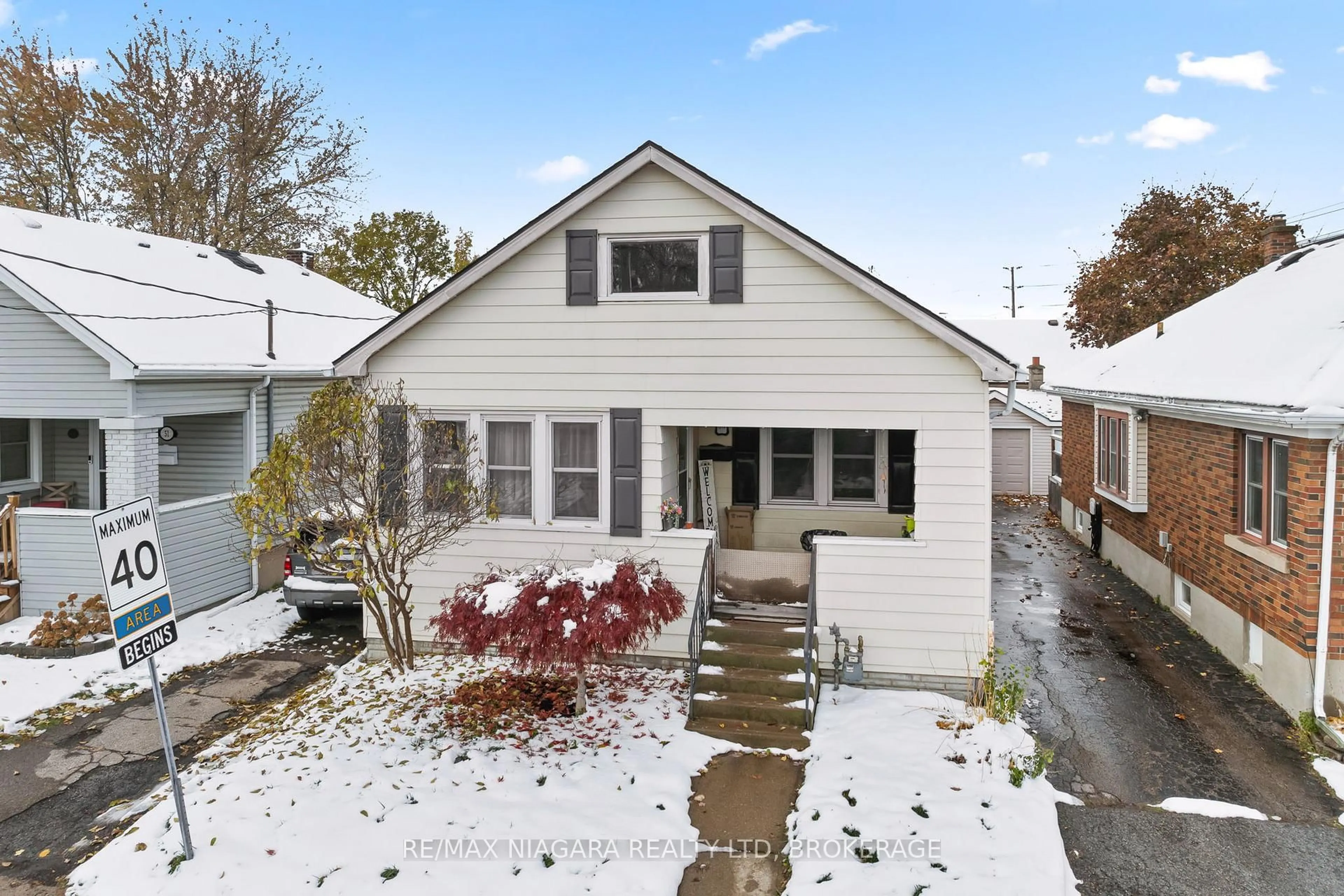 Home with vinyl exterior material, street for 53 Marquis St, St. Catharines Ontario L2R 4Y7