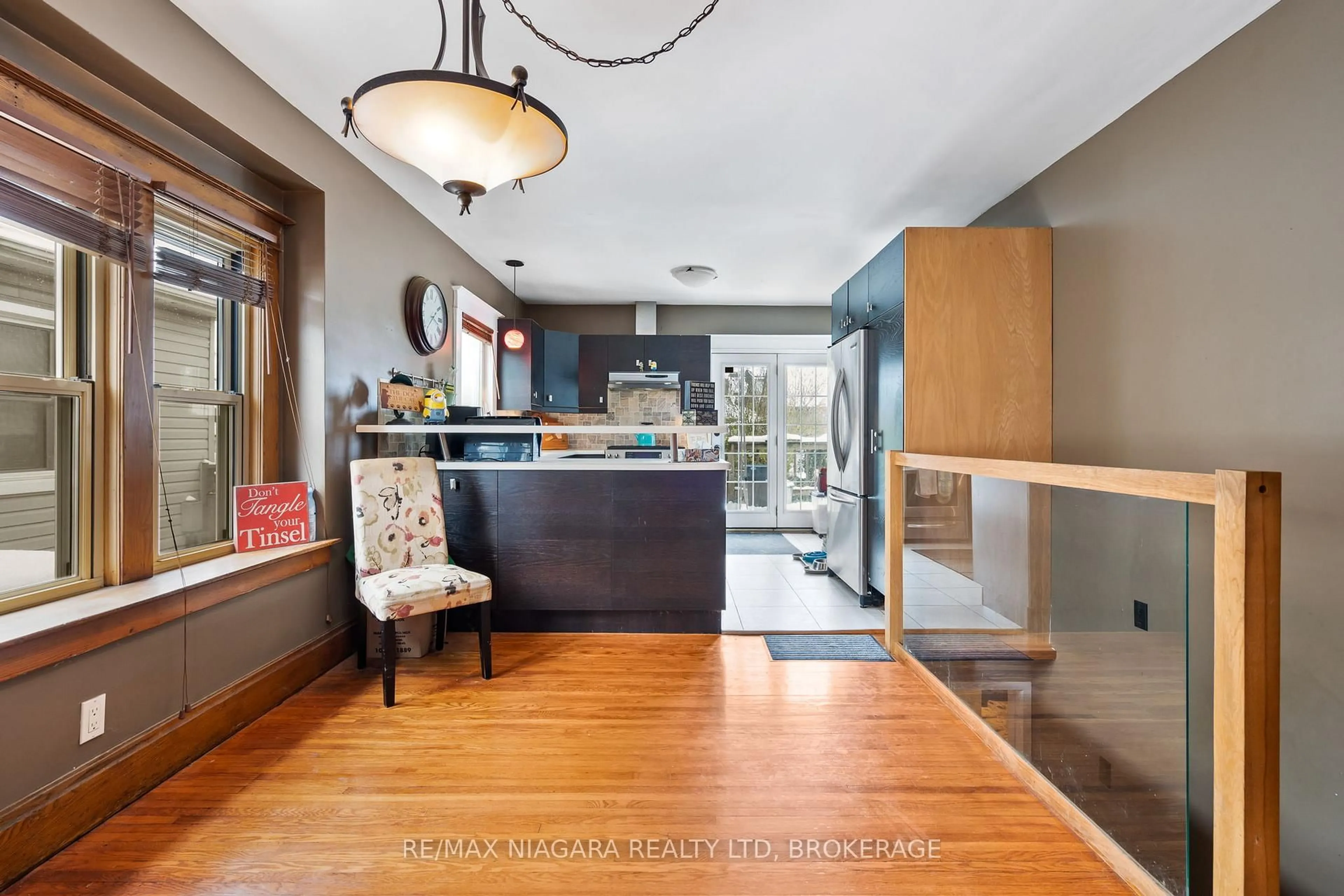 Open concept kitchen, ceramic/tile floor for 53 Marquis St, St. Catharines Ontario L2R 4Y7