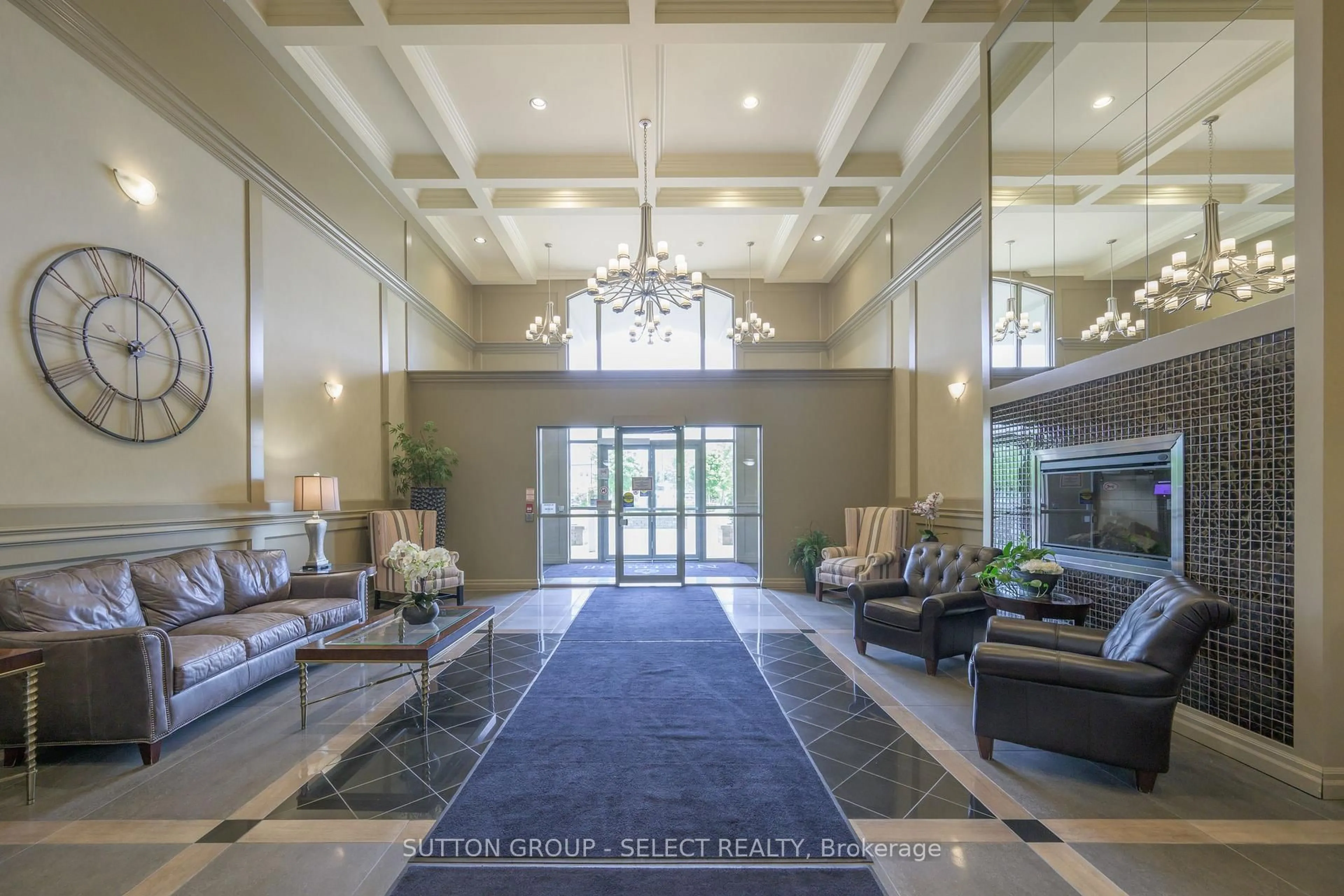 Lobby for 1030 Coronation Dr #812, London North Ontario N6G 0G5