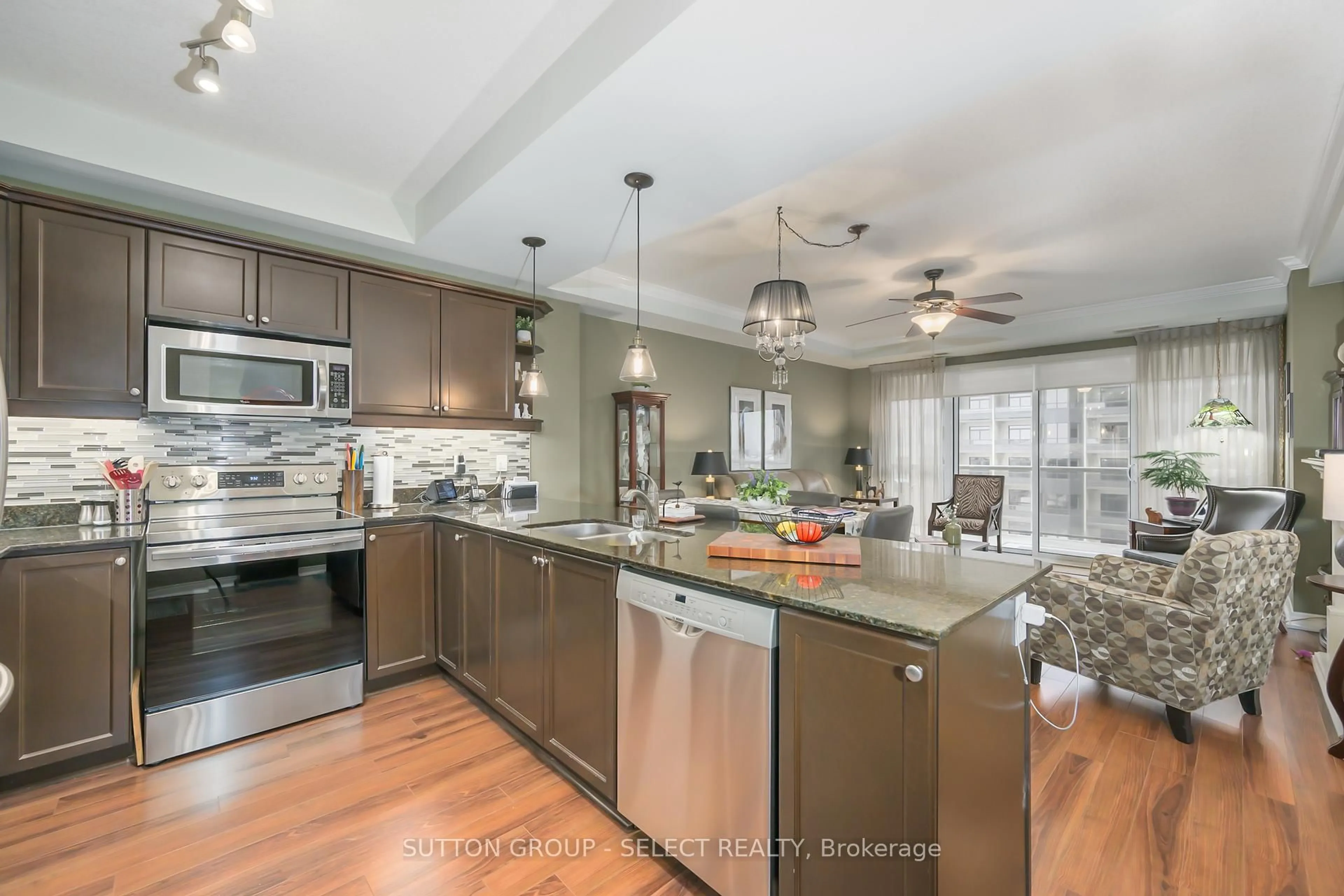 Open concept kitchen, ceramic/tile floor for 1030 Coronation Dr #812, London North Ontario N6G 0G5