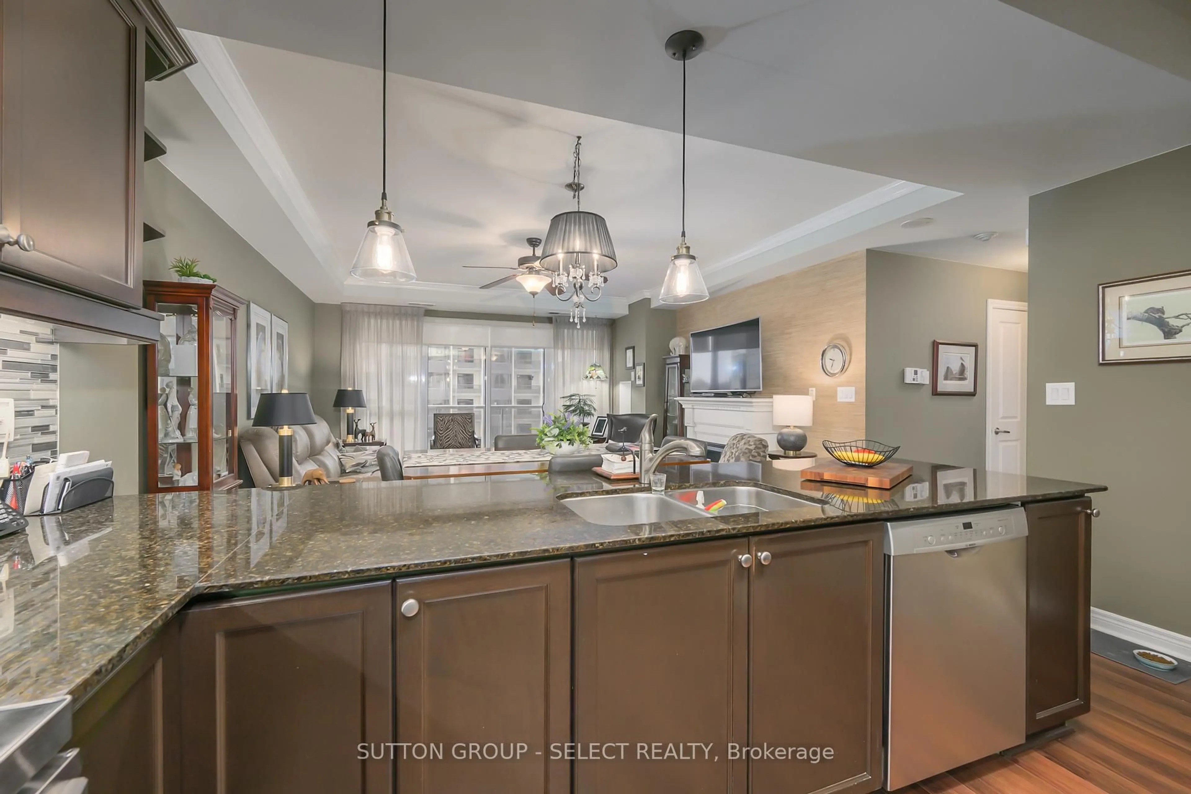 Open concept kitchen, ceramic/tile floor for 1030 Coronation Dr #812, London North Ontario N6G 0G5