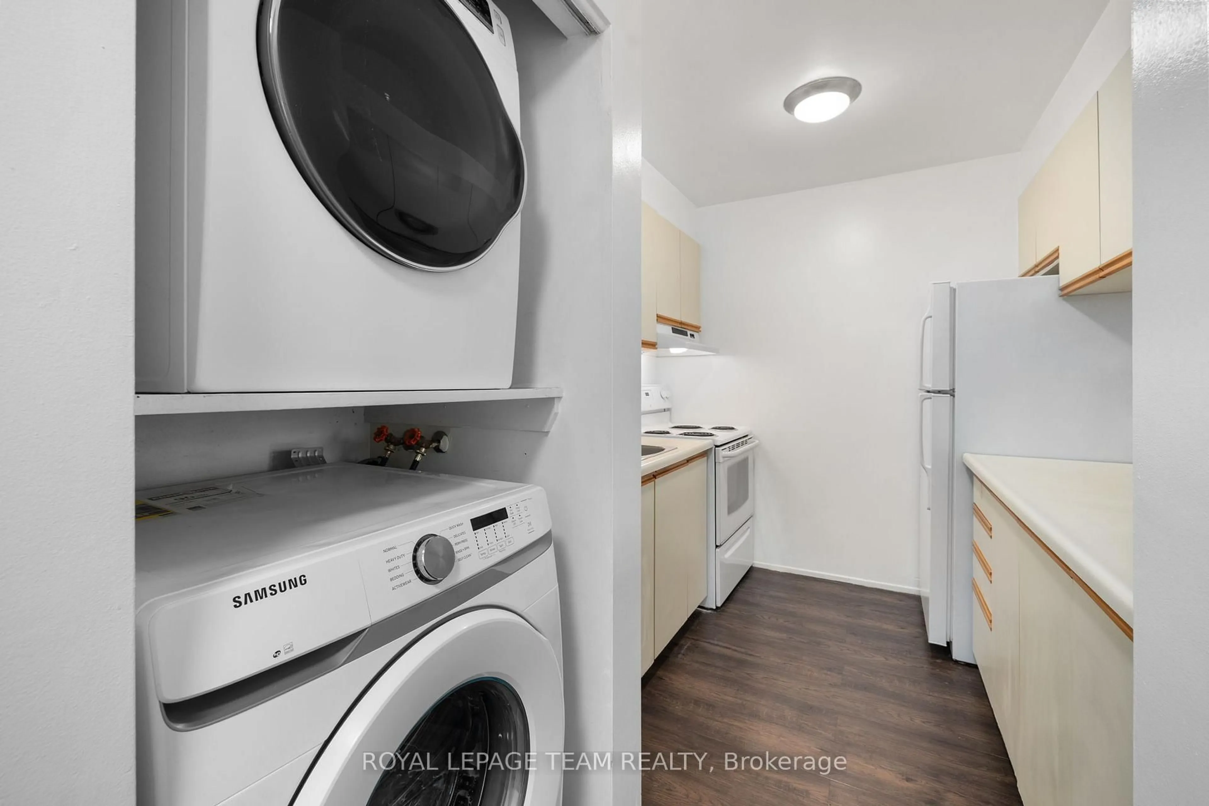 Unknown for 214 Viewmount Dr #314, Ottawa Ontario K2E 7X3