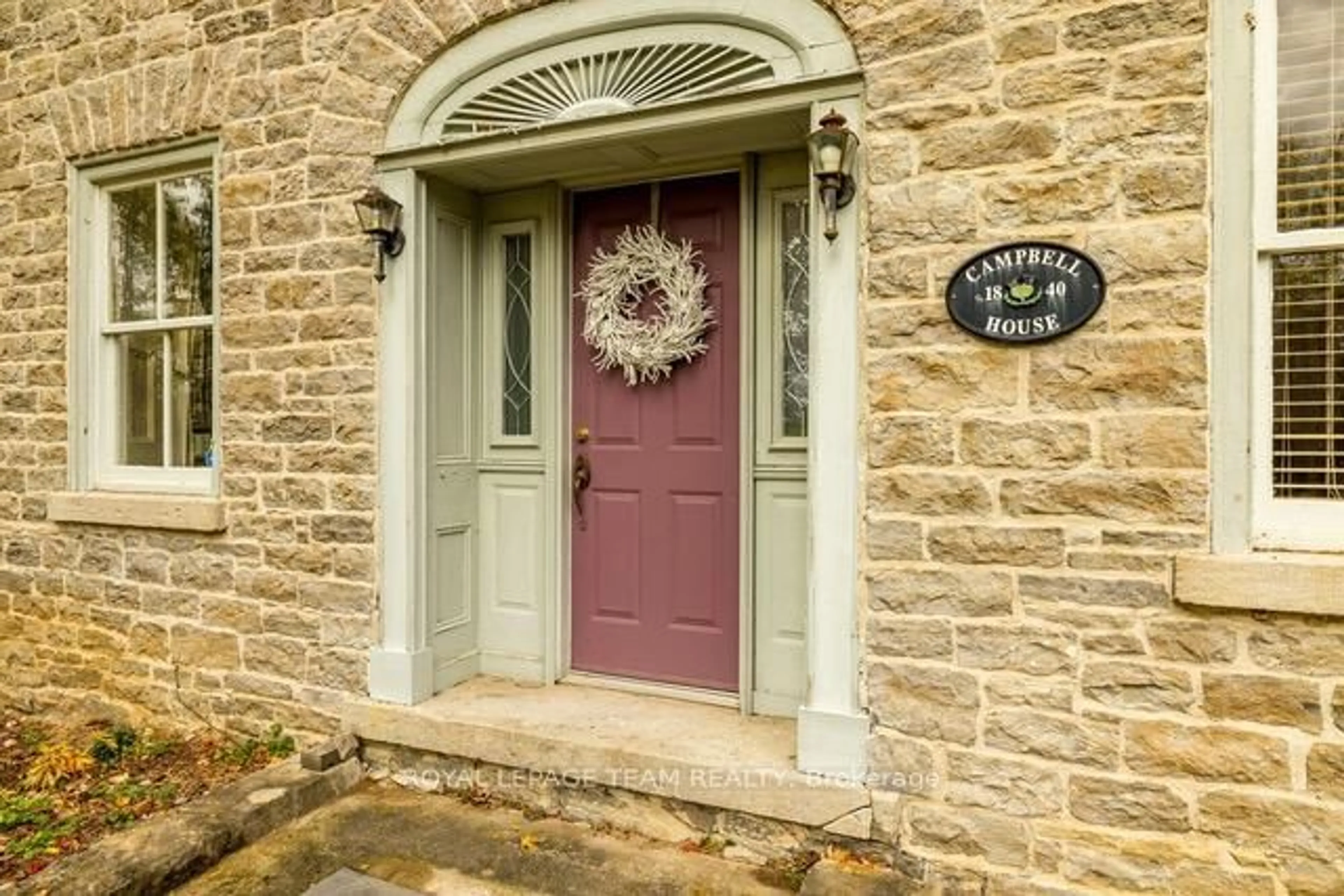 Indoor entryway for 3651 Burritts Rapids Rd, North Grenville Ontario K0G 1N0