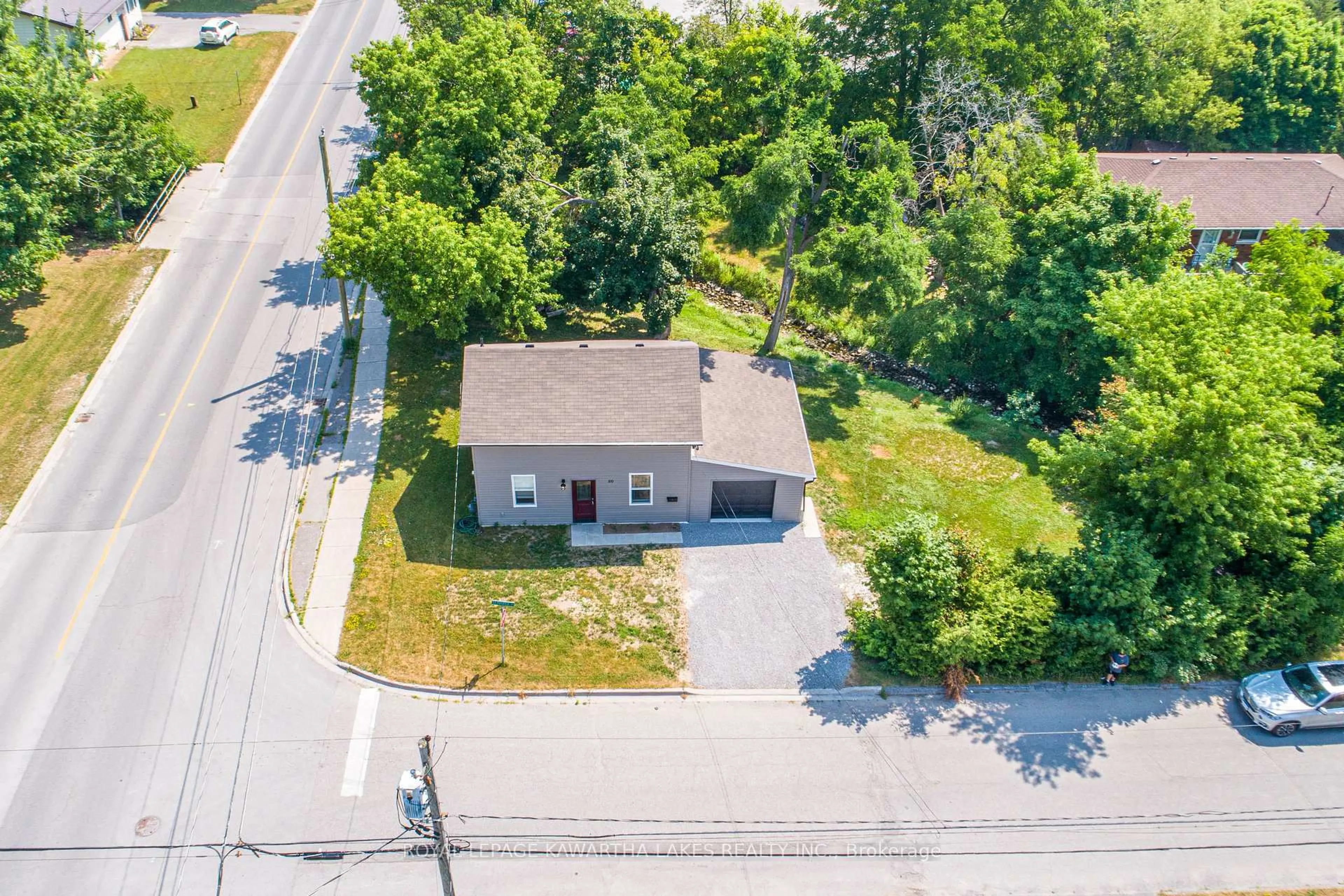 A pic from outside/outdoor area/front of a property/back of a property/a pic from drone, street for 50 St Patrick St, Kawartha Lakes Ontario K9V 1R3