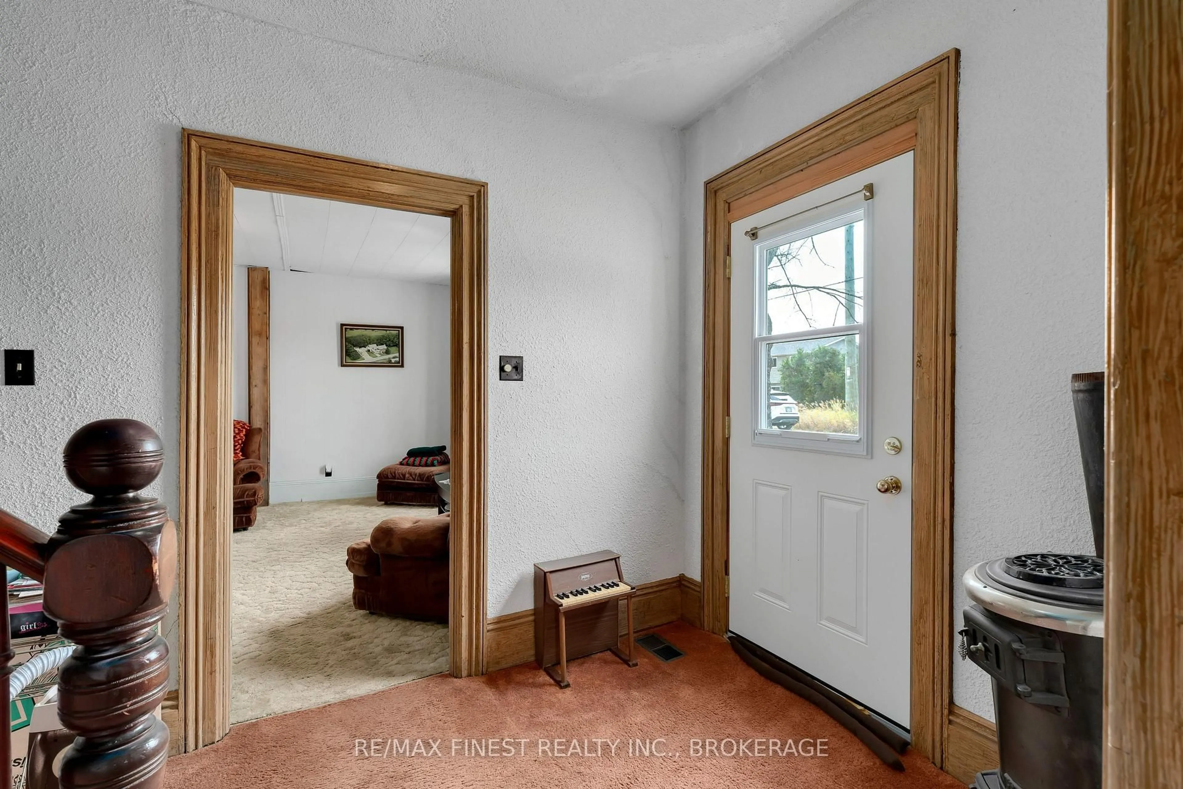 Indoor entryway for 291 Hambly Rd, Napanee Ontario K7R 3K8