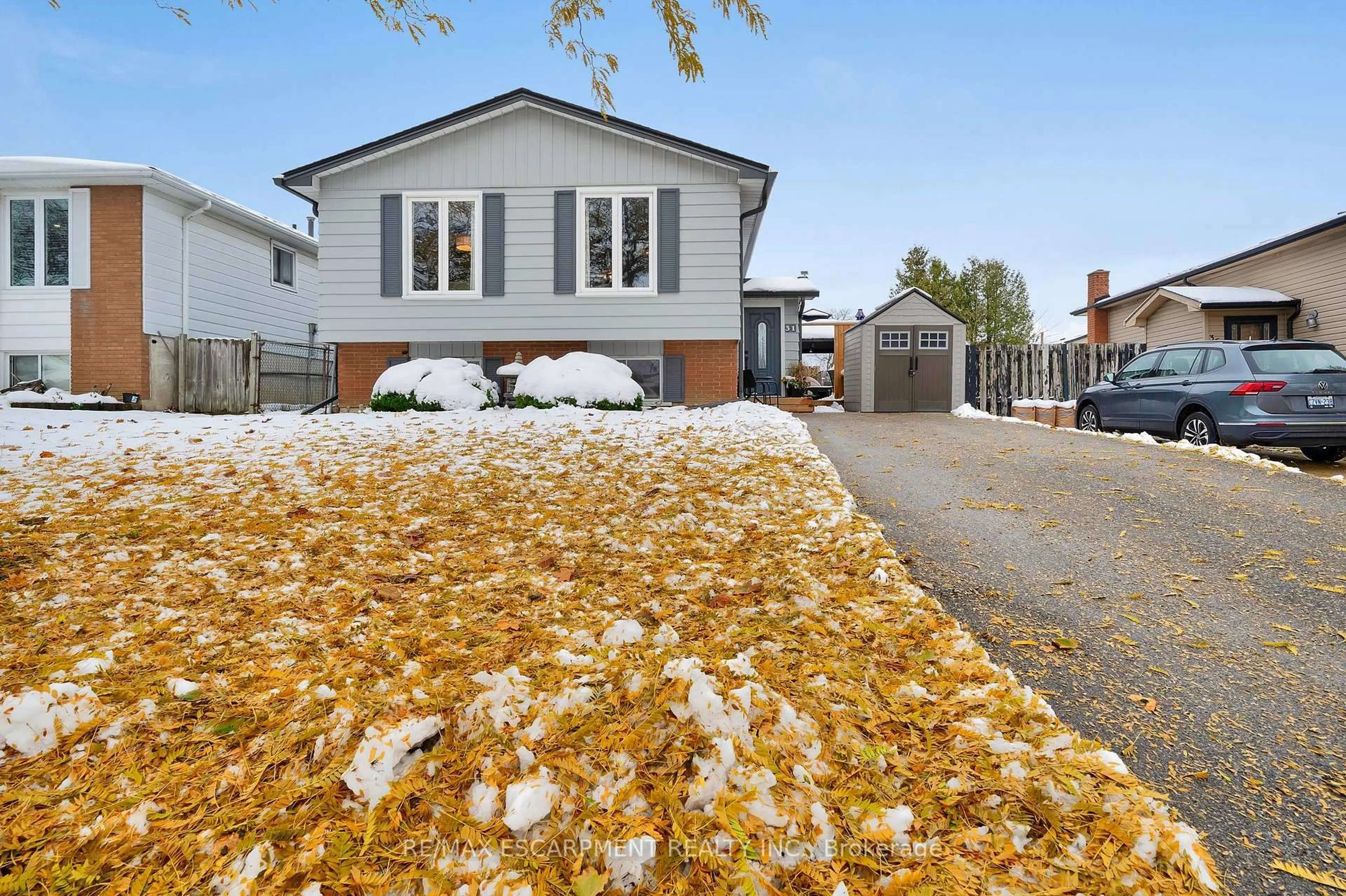 Unknown for 31 Raleigh St, Hamilton Ontario L8W 1H4