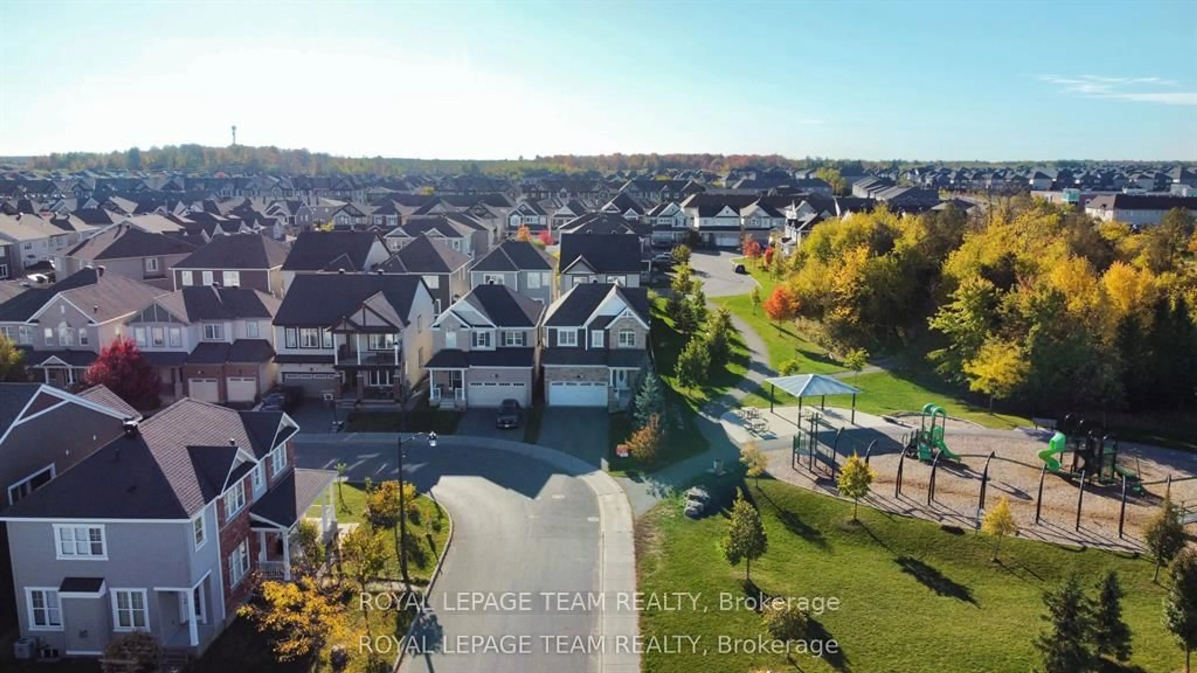 A pic from outside/outdoor area/front of a property/back of a property/a pic from drone, street for 939 Whimbrel Way, Ottawa Ontario K2J 6C5