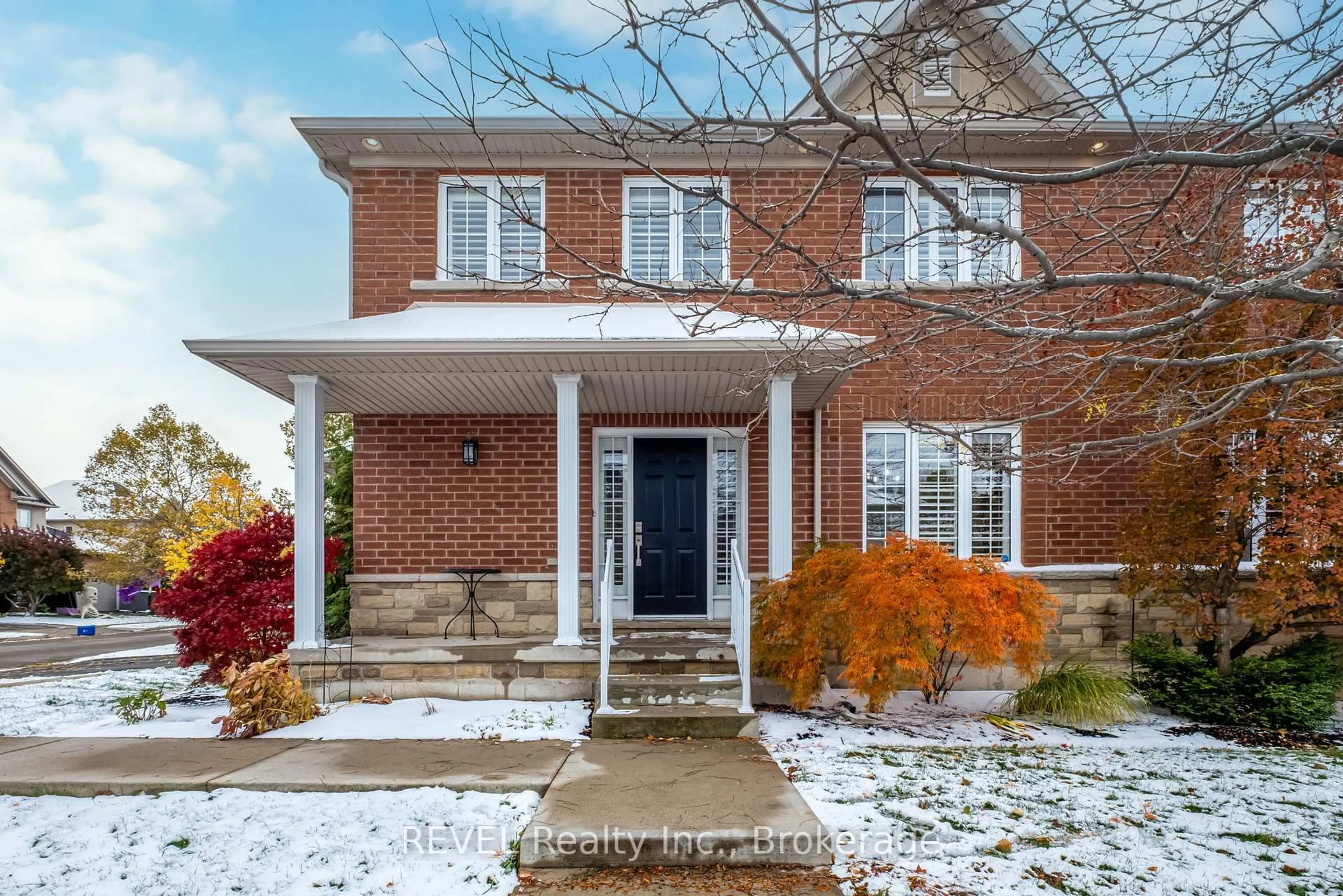 Home with brick exterior material, street for 29 Springbreeze Hts, Hamilton Ontario L8E 0A4