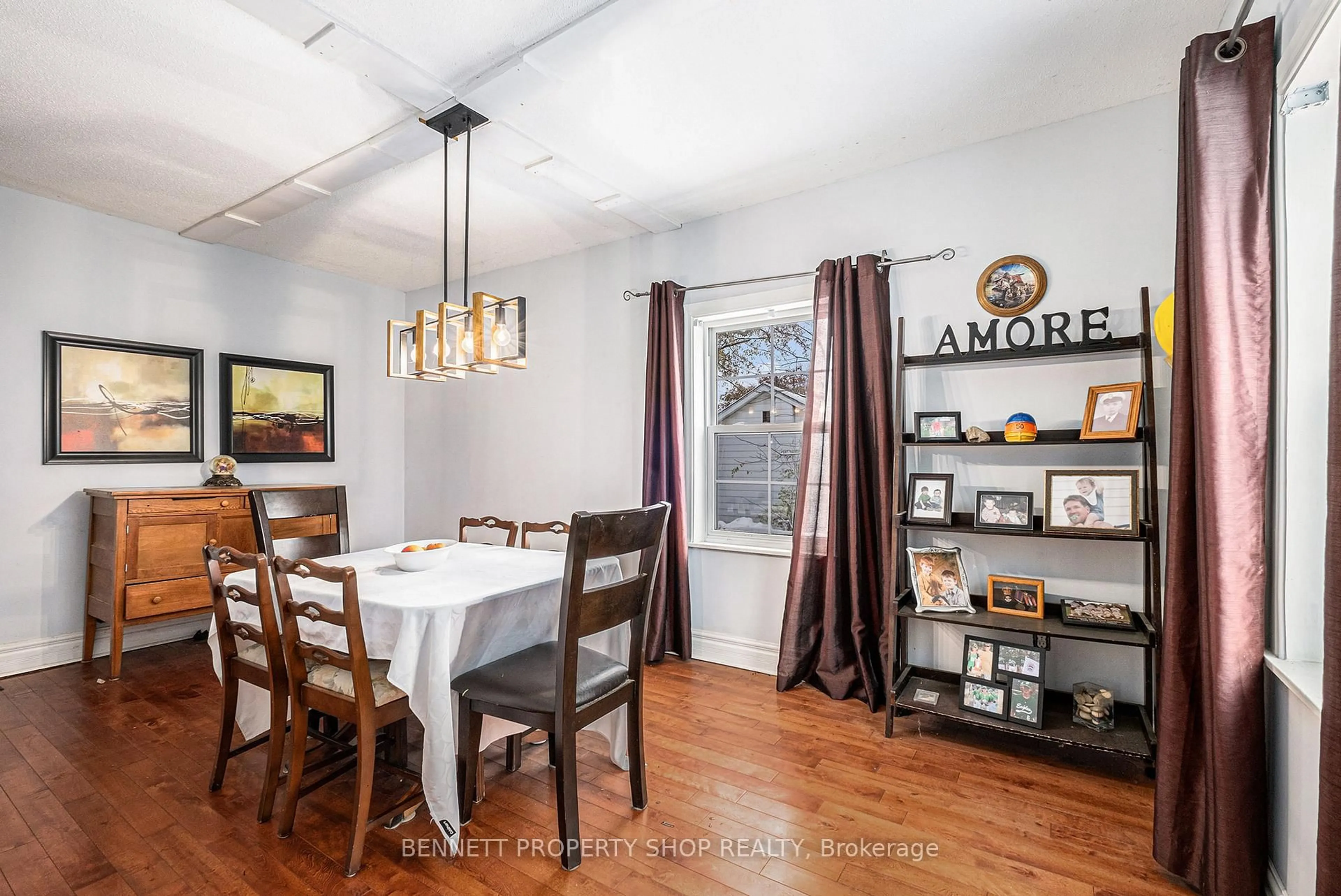 Dining room, wood/laminate floor for 1134 O'Grady St, Ottawa Ontario K4M 1J3