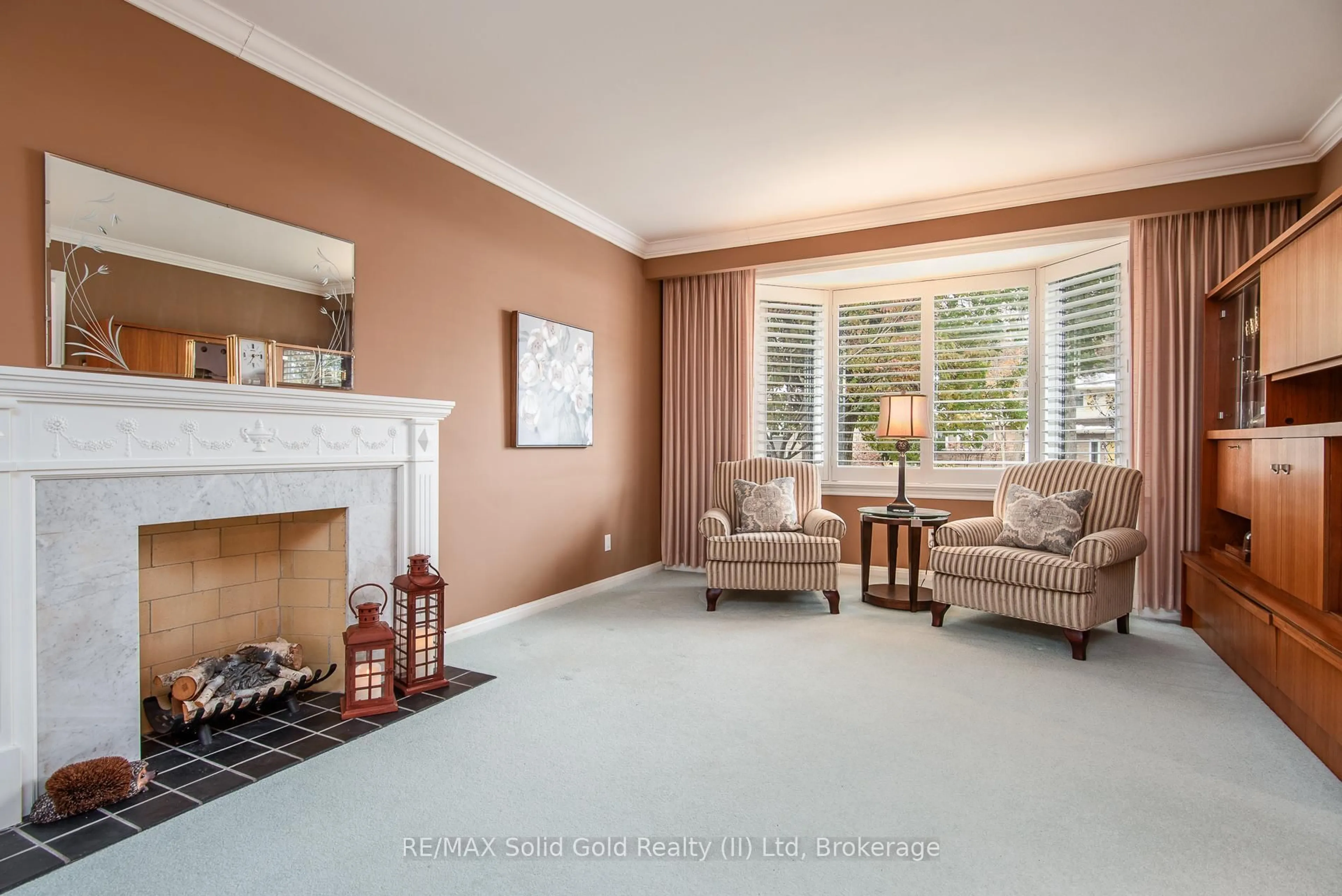 Living room with furniture, unknown for 179 Shuh Ave, Waterloo Ontario N2A 1H4