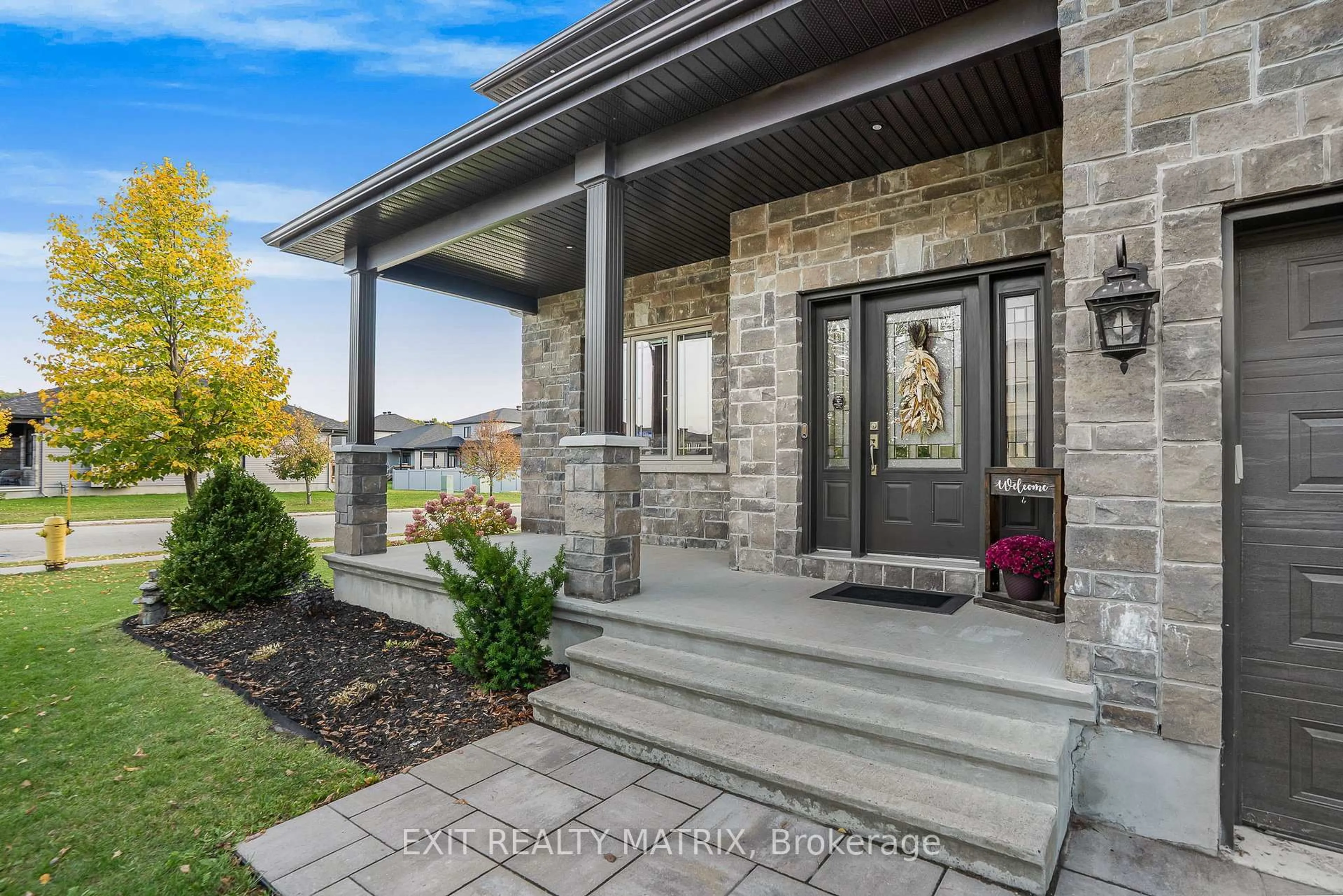 Home with brick exterior material, street for 301 Colmar St, Russell Ontario K0A 1W0