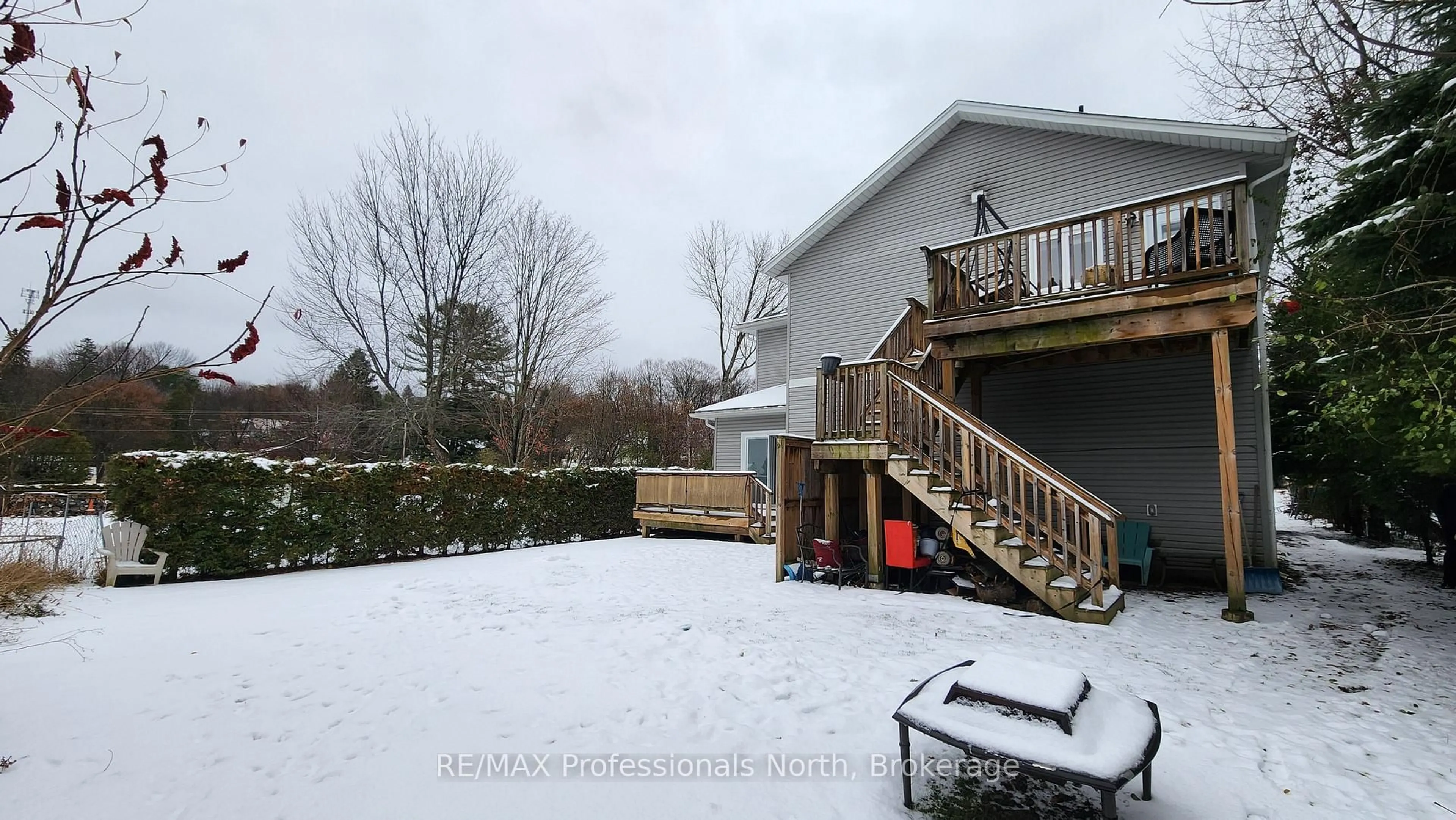Patio, unknown for 5 Greaves Ave, Huntsville Ontario P1H 1V2
