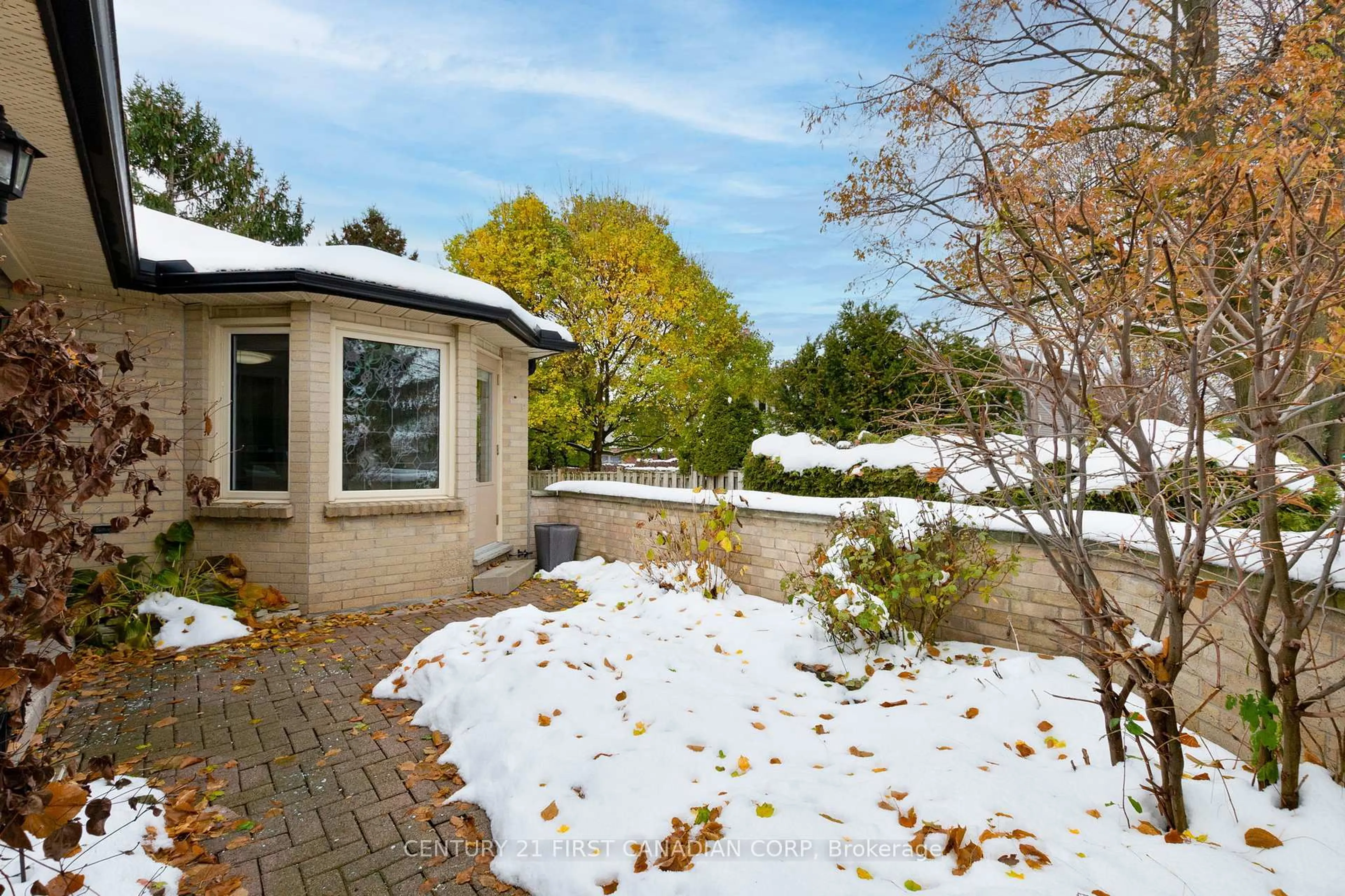 Patio, unknown for 163 Pine Valley Dr #33, London South Ontario N6J 4R4