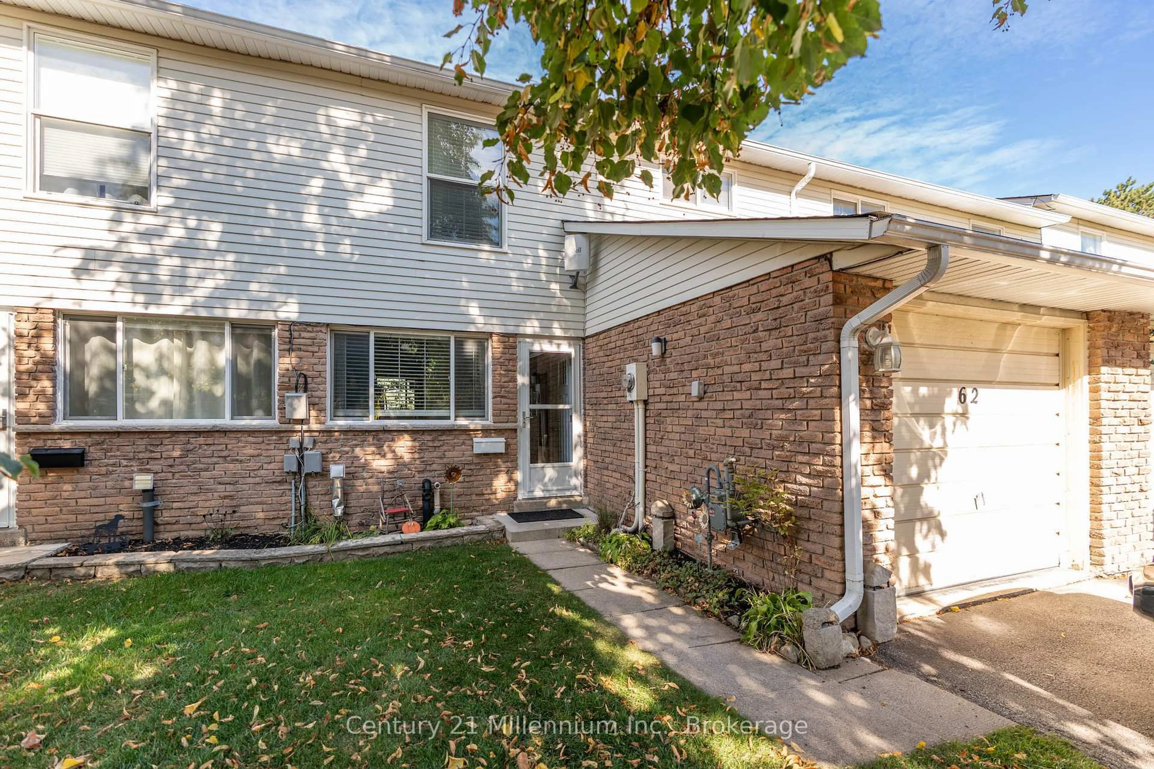 Home with brick exterior material, street for 62 Laurie Cres #62, Owen Sound Ontario N4K 6C3