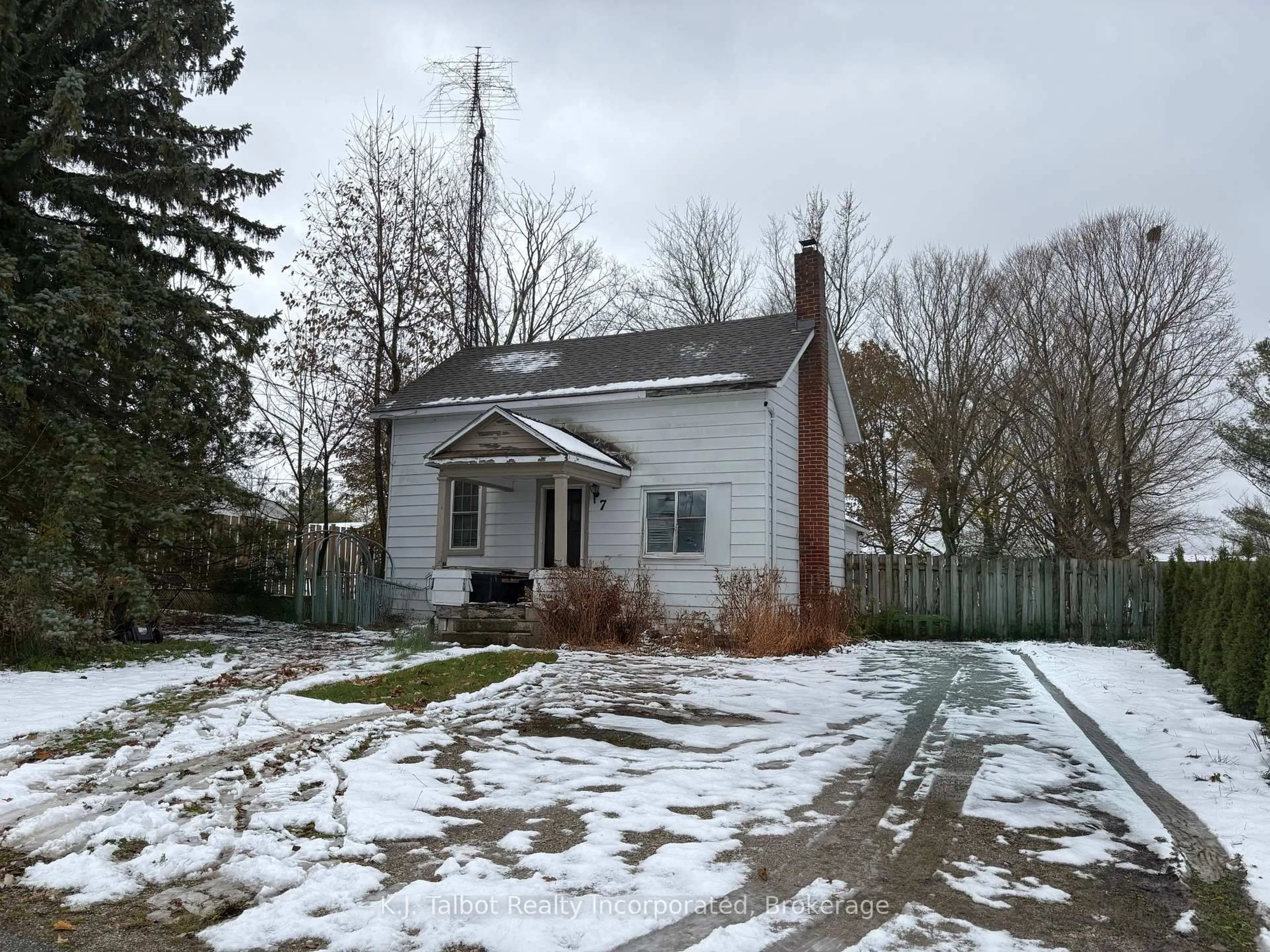 Shed for 7 Jane St, Morris Turnberry Ontario N0G 1E0