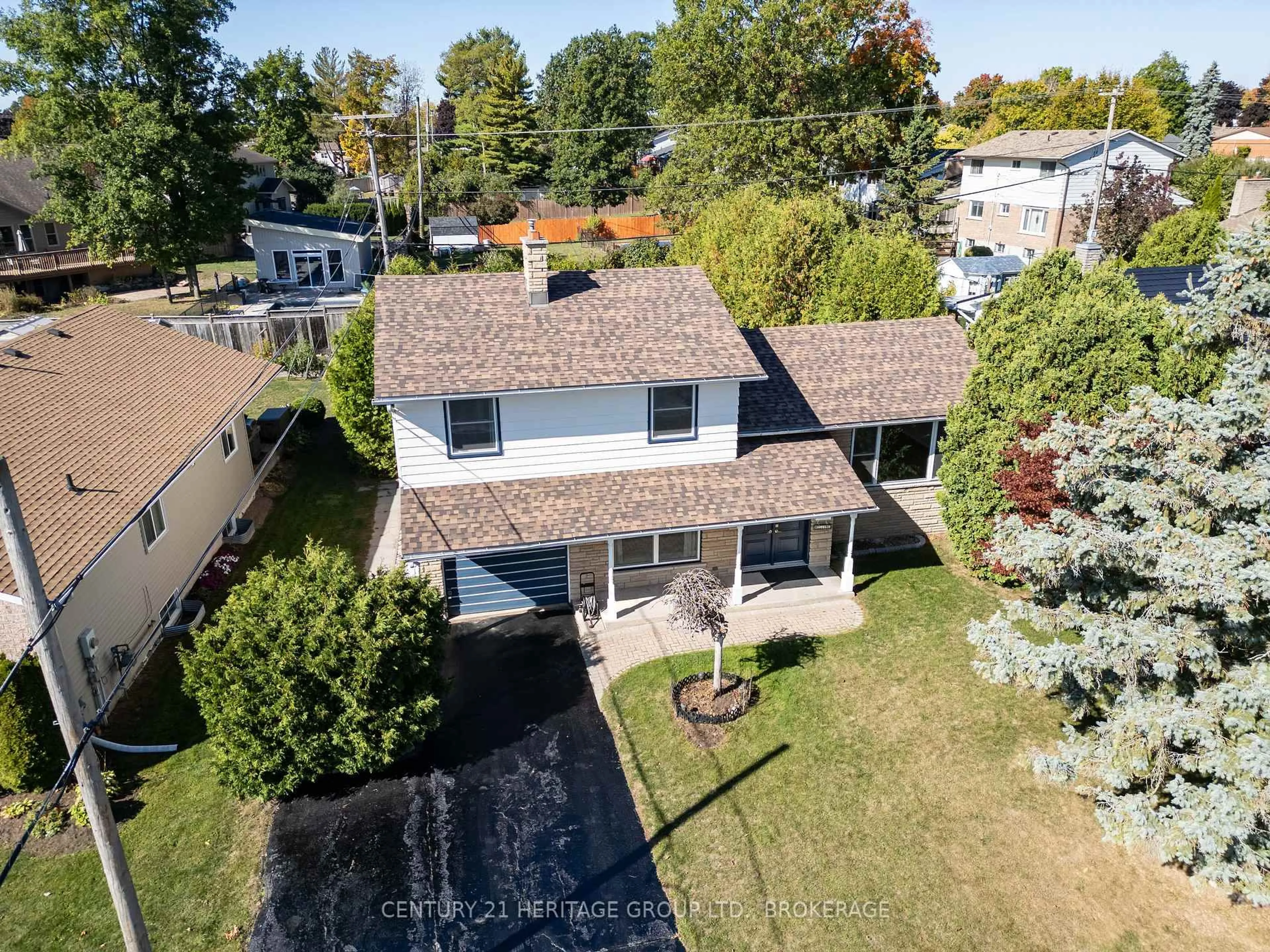 A pic from outside/outdoor area/front of a property/back of a property/a pic from drone, street for 312 Boxwood St, Kingston Ontario K7M 6A6