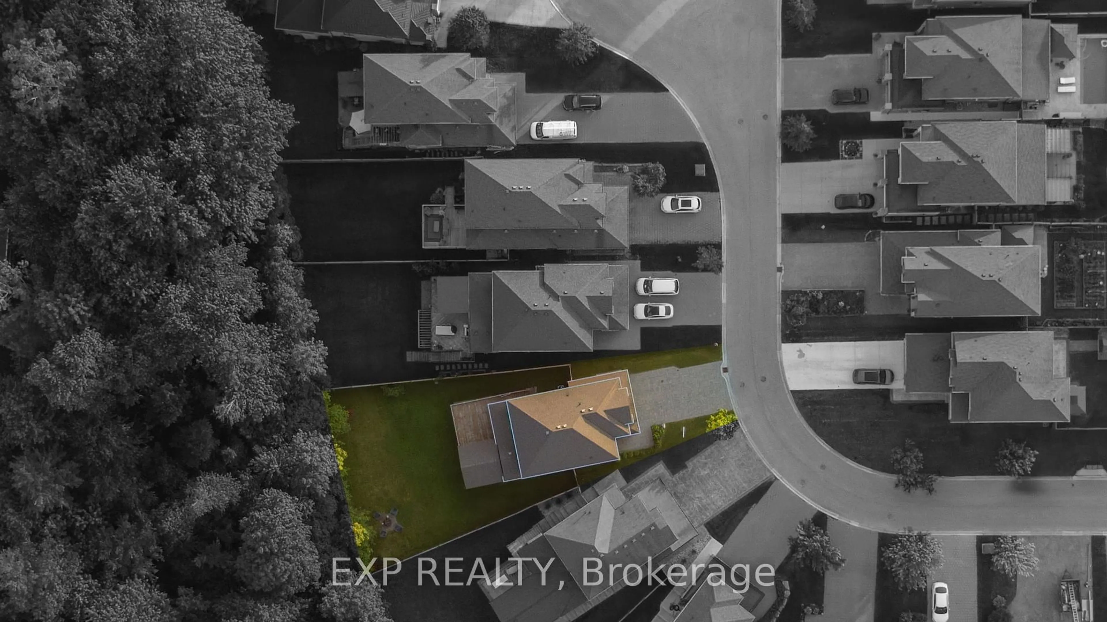 A pic from outside/outdoor area/front of a property/back of a property/a pic from drone, city buildings view from balcony for 2180 YELLOWBIRCH Pl, London North Ontario N6G 5C1