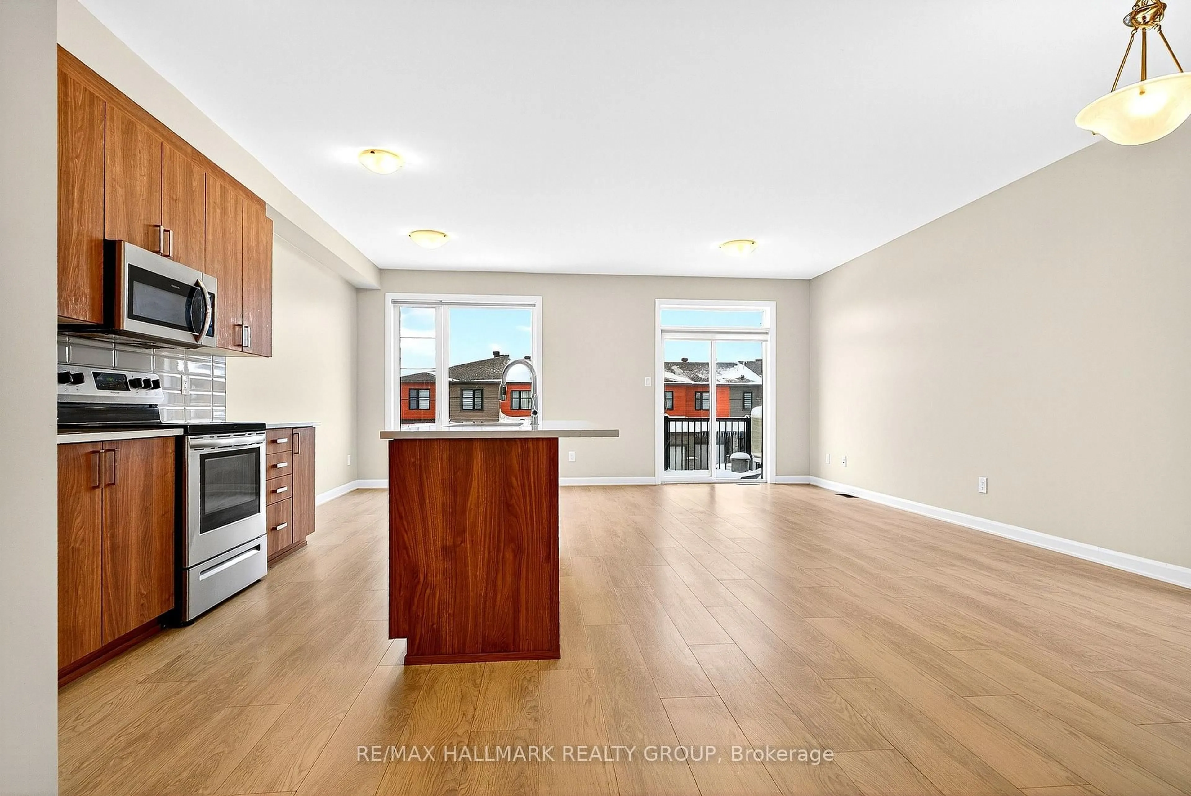 Open concept kitchen, unknown for 348 Raheen Court Ottawa Crct, Ottawa Ontario K2J 7C2