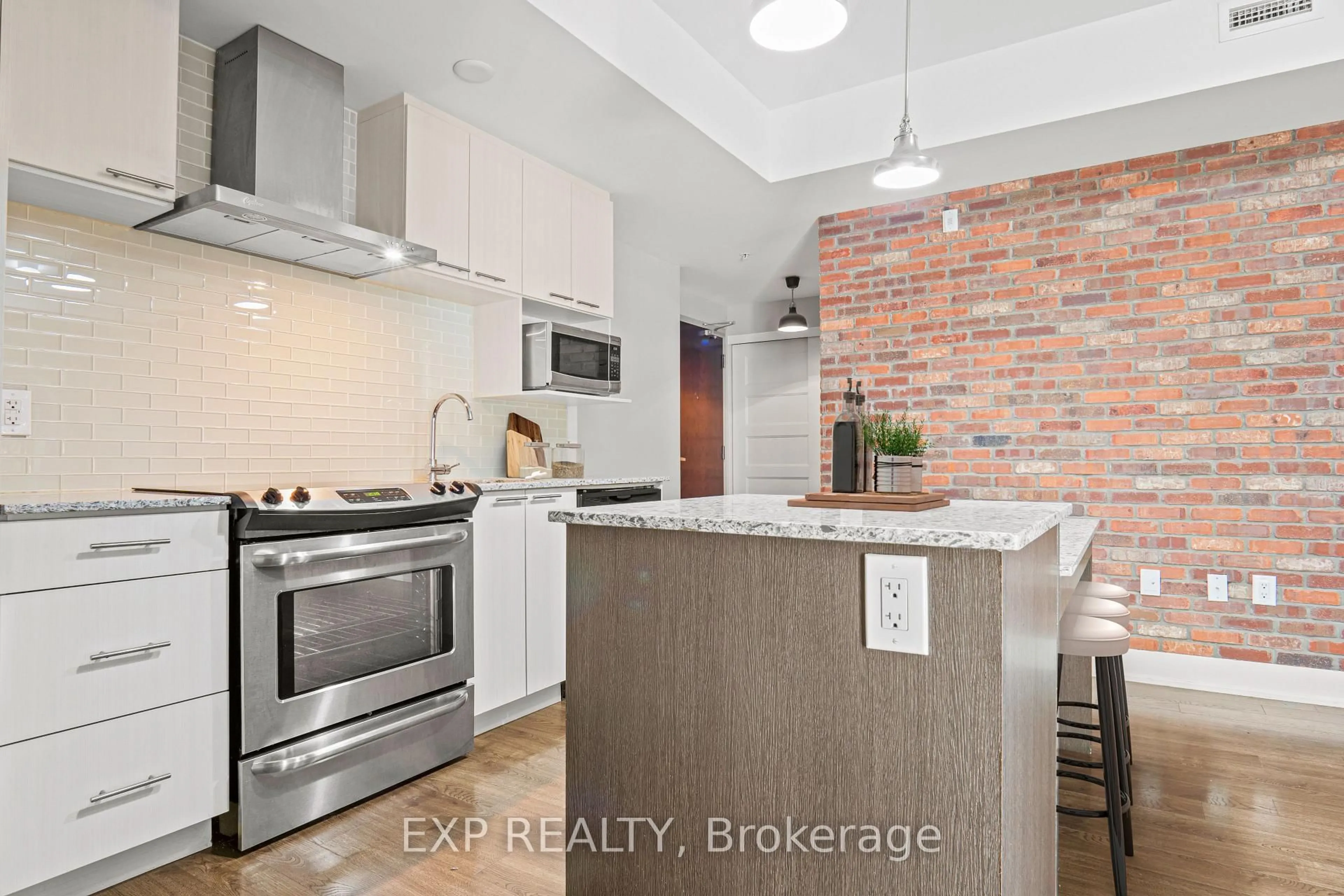 Open concept kitchen, ceramic/tile floor for 2785 Baseline Rd #108, Ottawa Ontario K2H 0B7