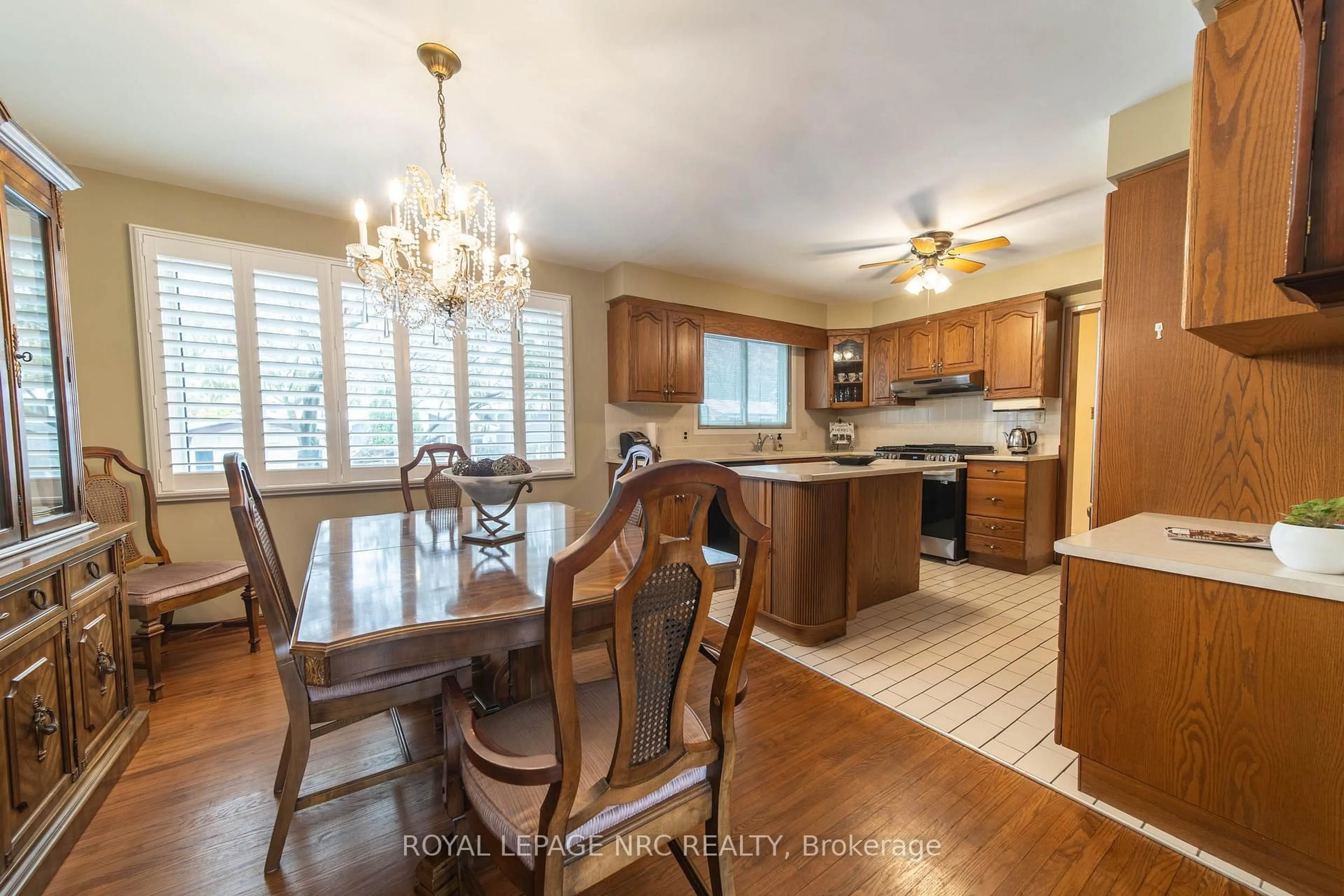 Open concept kitchen, unknown for 7106 Freeman St, Niagara Falls Ontario L2E 5V5