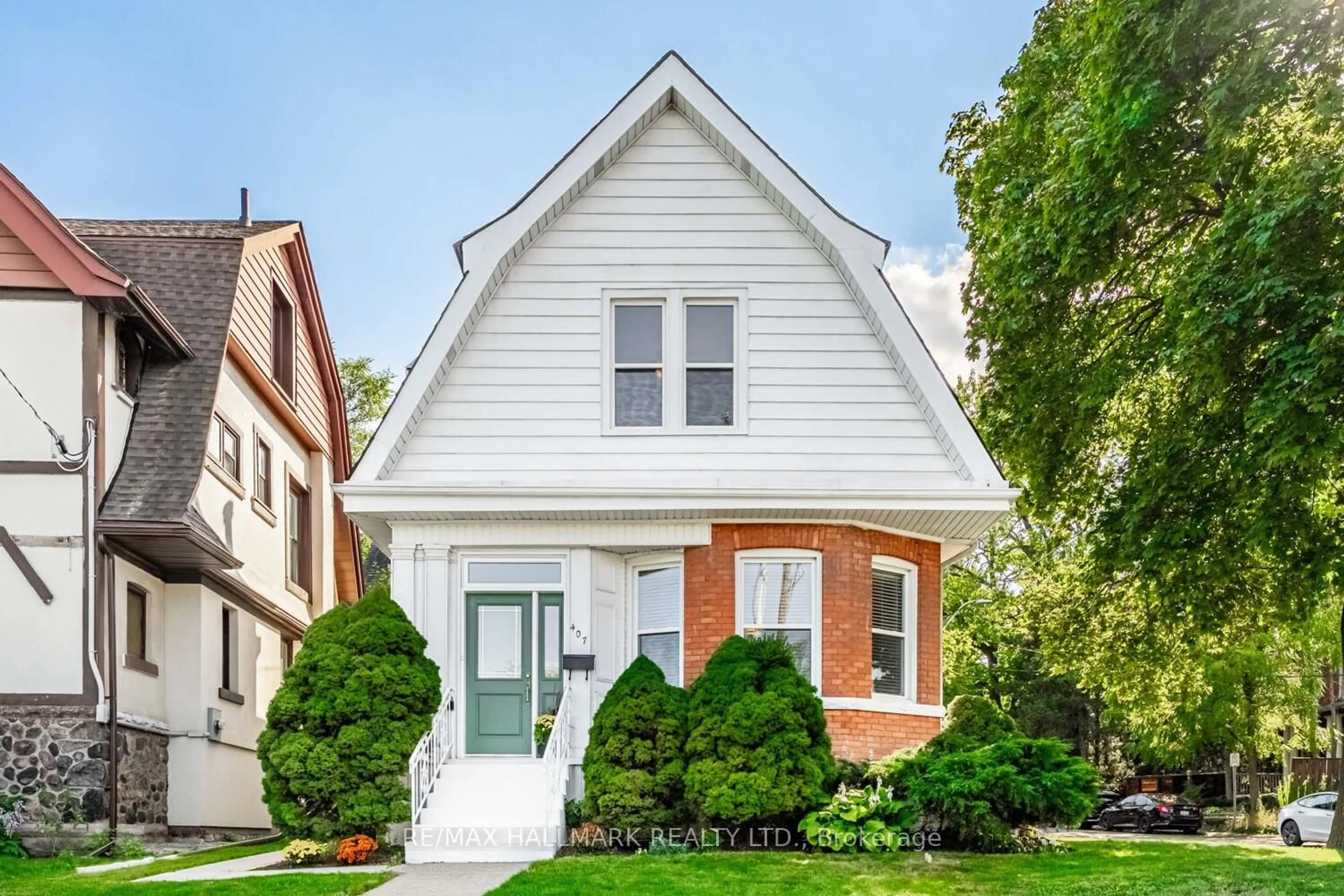 Home with brick exterior material, street for 407 Aberdeen Ave, Hamilton Ontario L8P 2R9