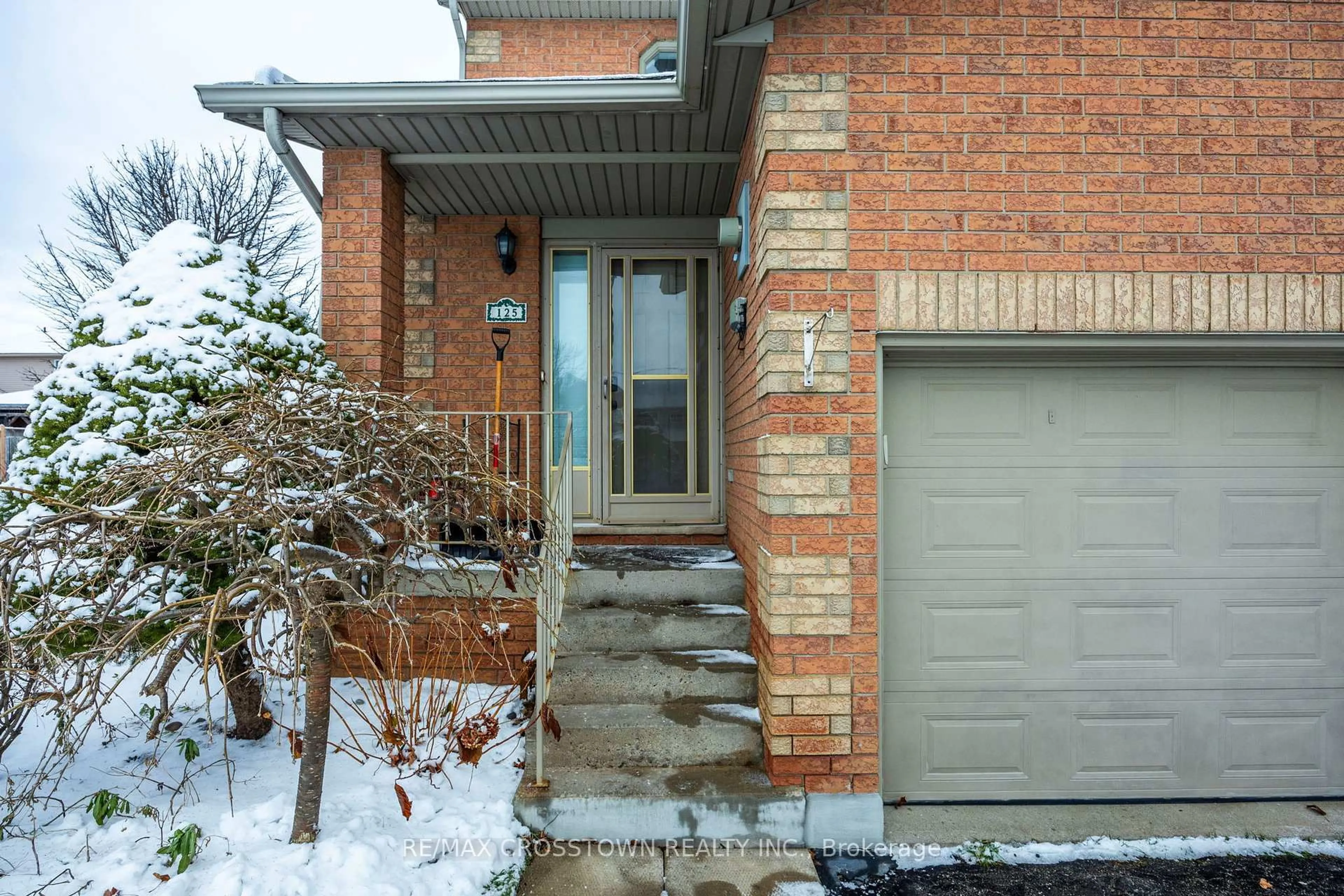 Home with brick exterior material, street for 125 Terni Blvd, Hamilton Ontario L8W 3W4