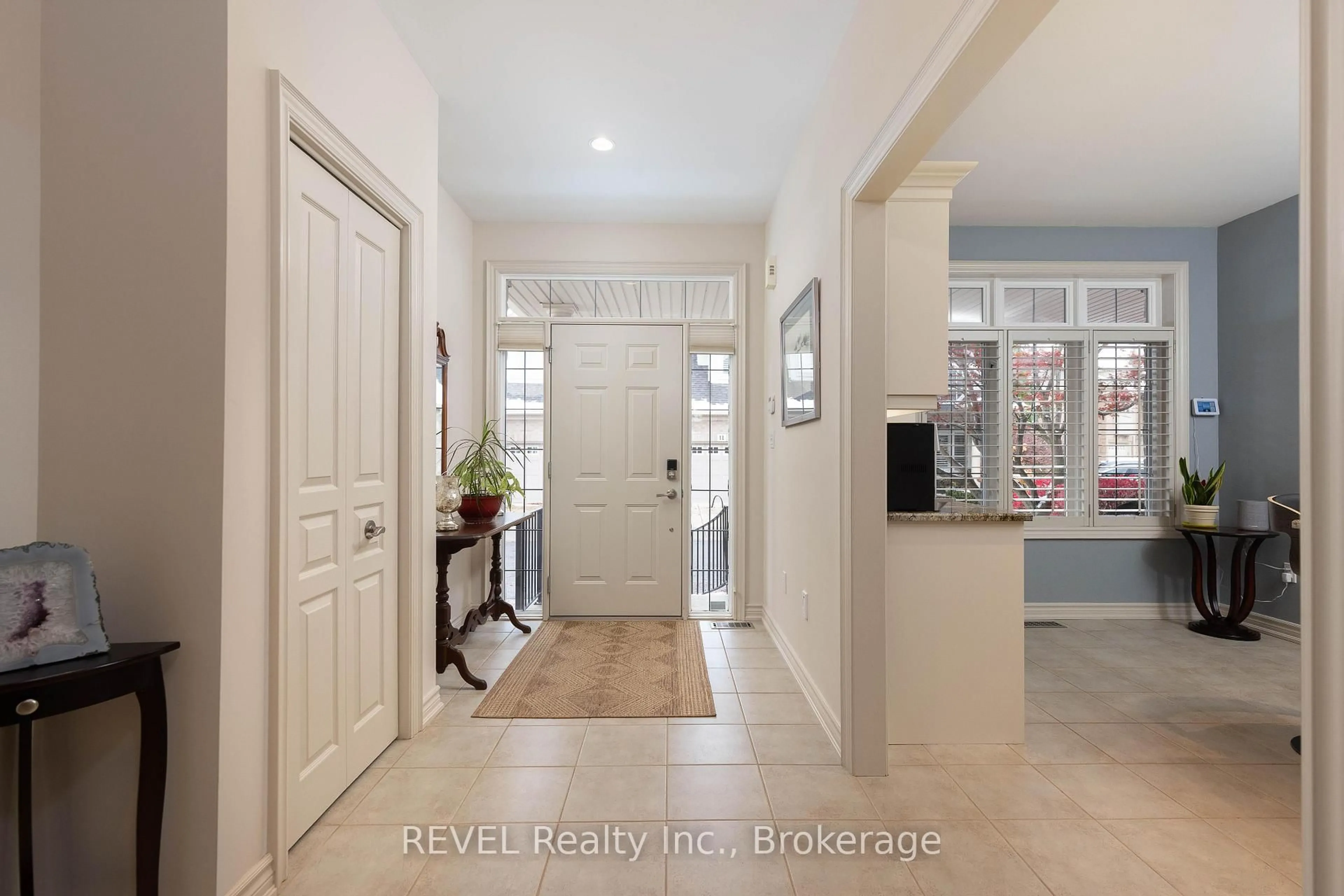 Indoor entryway for 31 Sawmill Rd #3, St. Catharines Ontario L2S 0A1