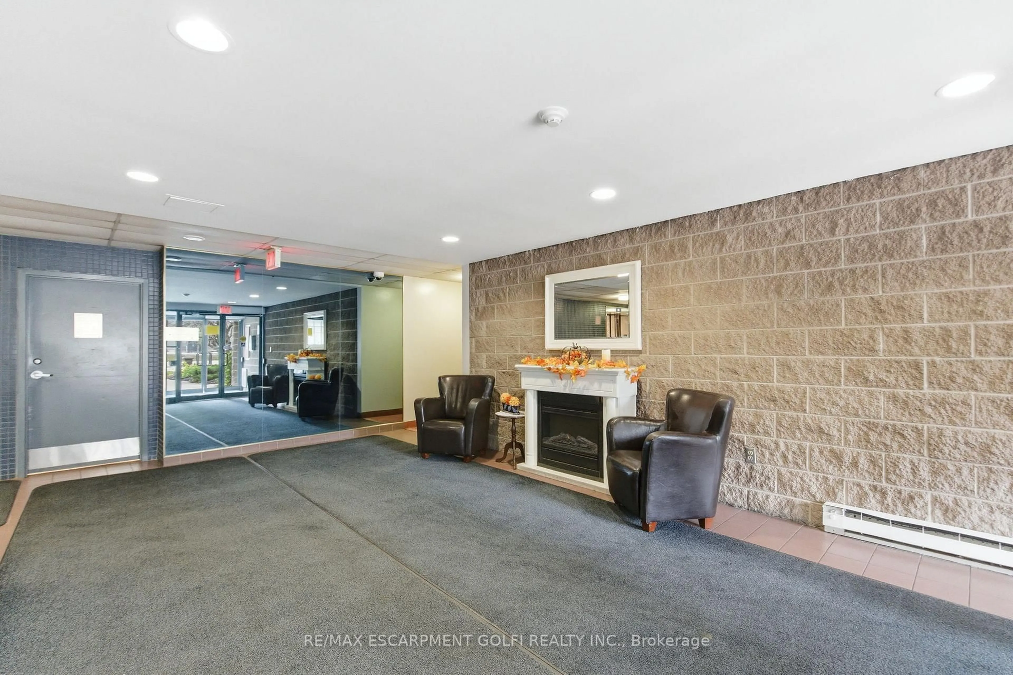 Lobby for 175 Hunter St #510, Hamilton Ontario L8N 4E7