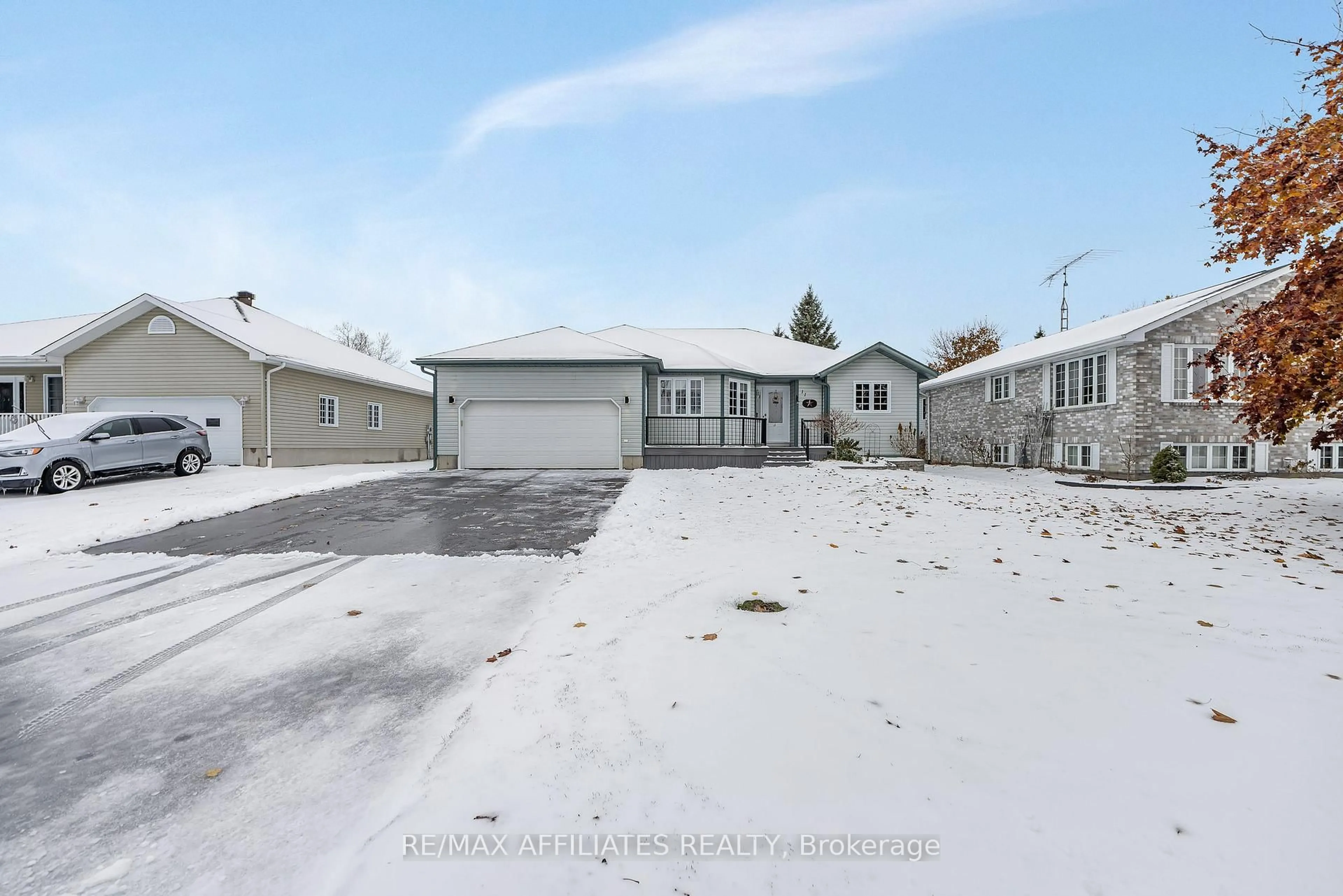 Unknown for 11 Grove St, South Dundas Ontario K0E 1K0