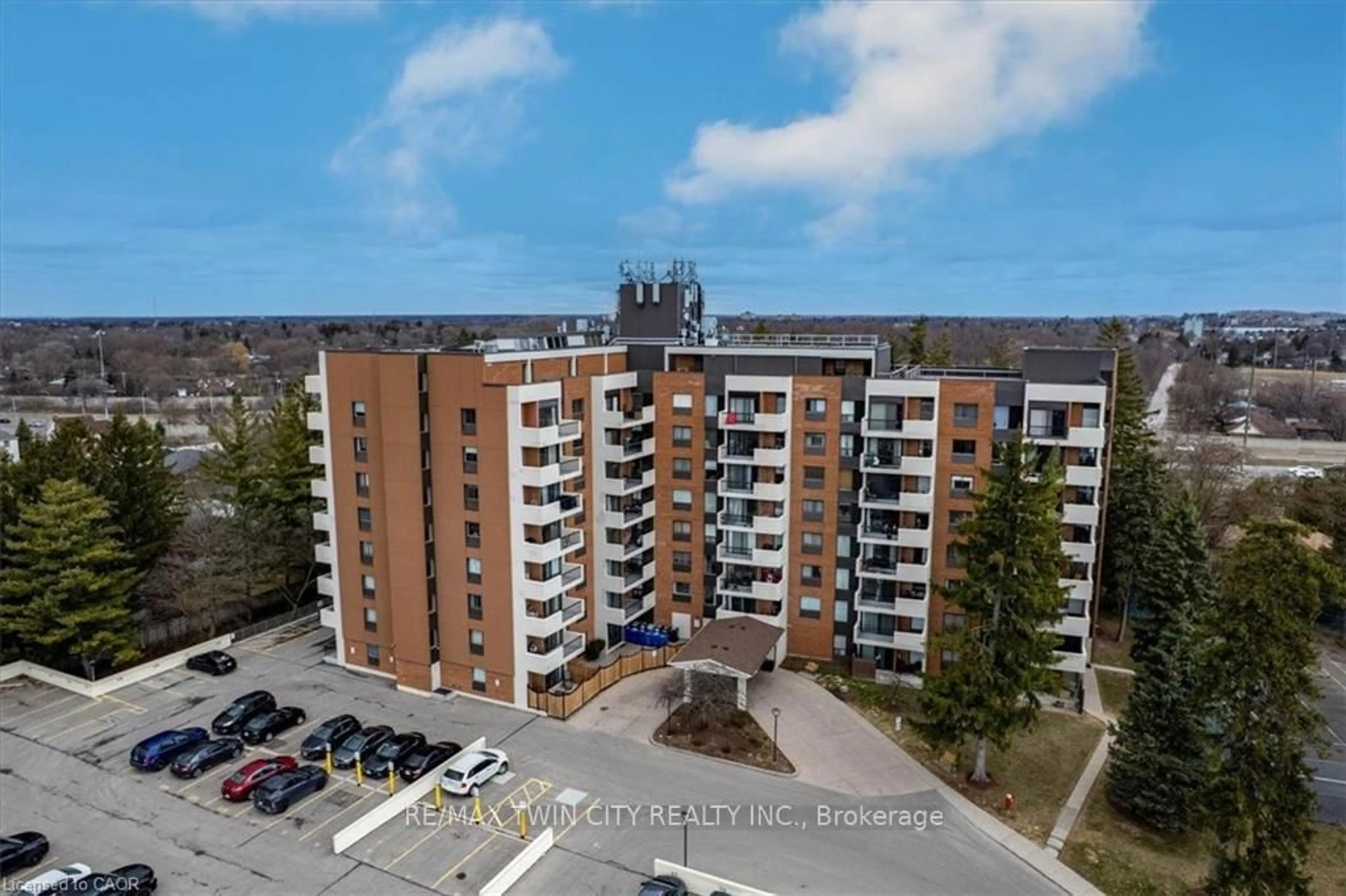 A pic from outside/outdoor area/front of a property/back of a property/a pic from drone, city buildings view from balcony for 260 Sheldon Ave #609, Kitchener Ontario N2H 6P2