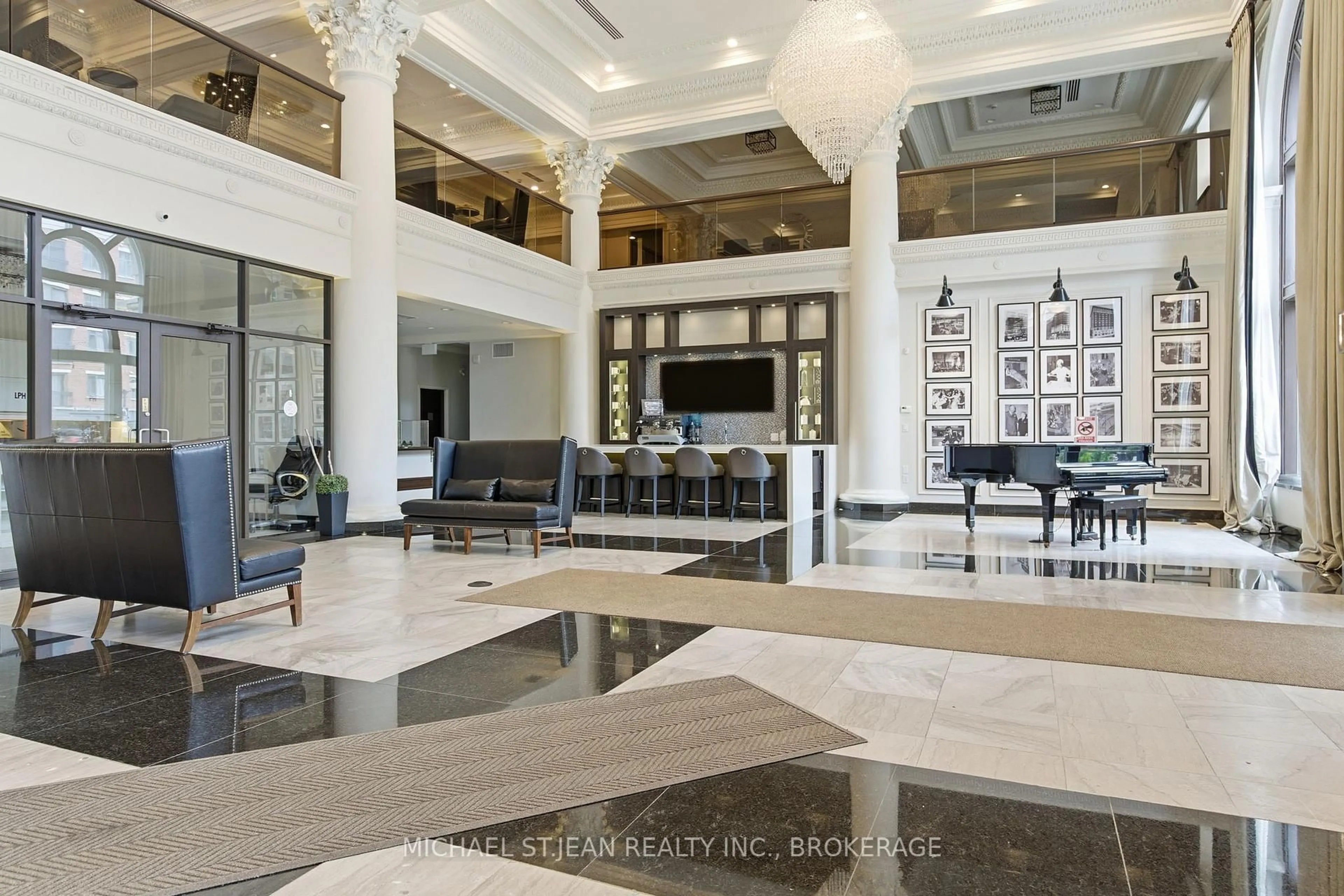 Lobby for 118 King St #916, Hamilton Ontario L8N 0A9