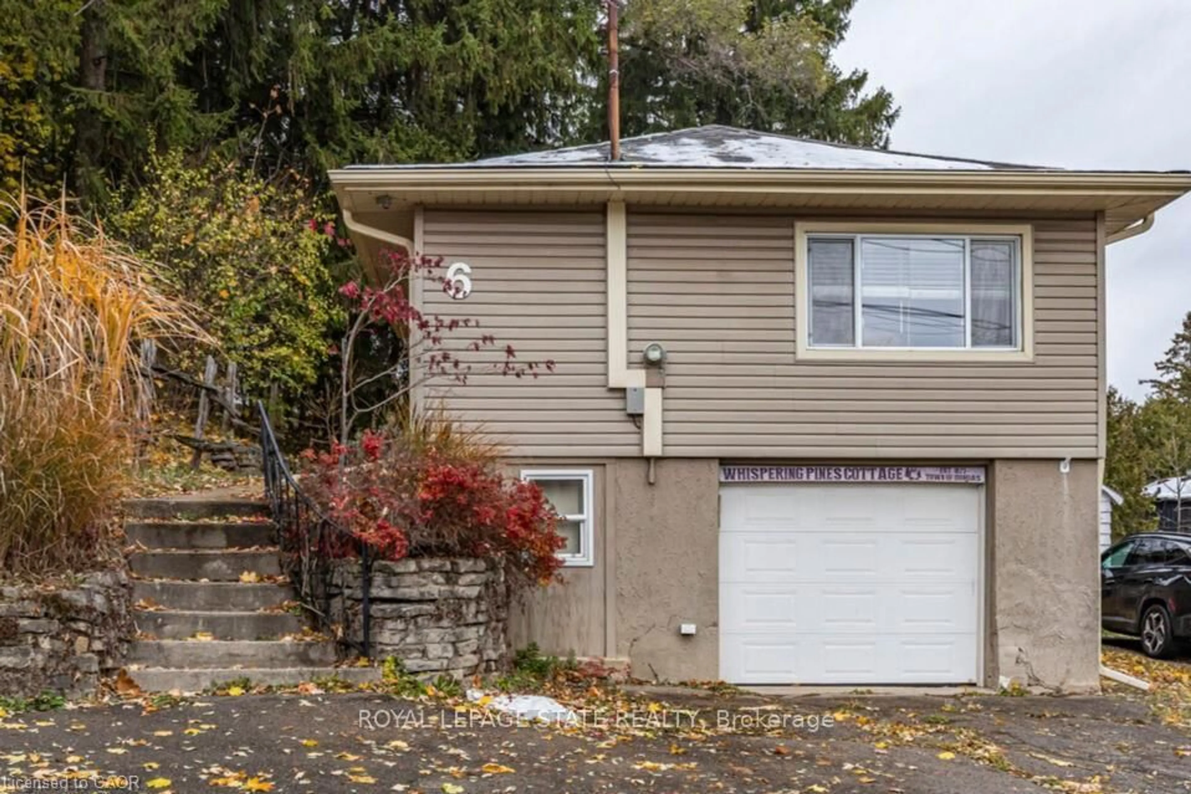 Home with vinyl exterior material, street for 6 Begue St, Hamilton Ontario L9H 2N2