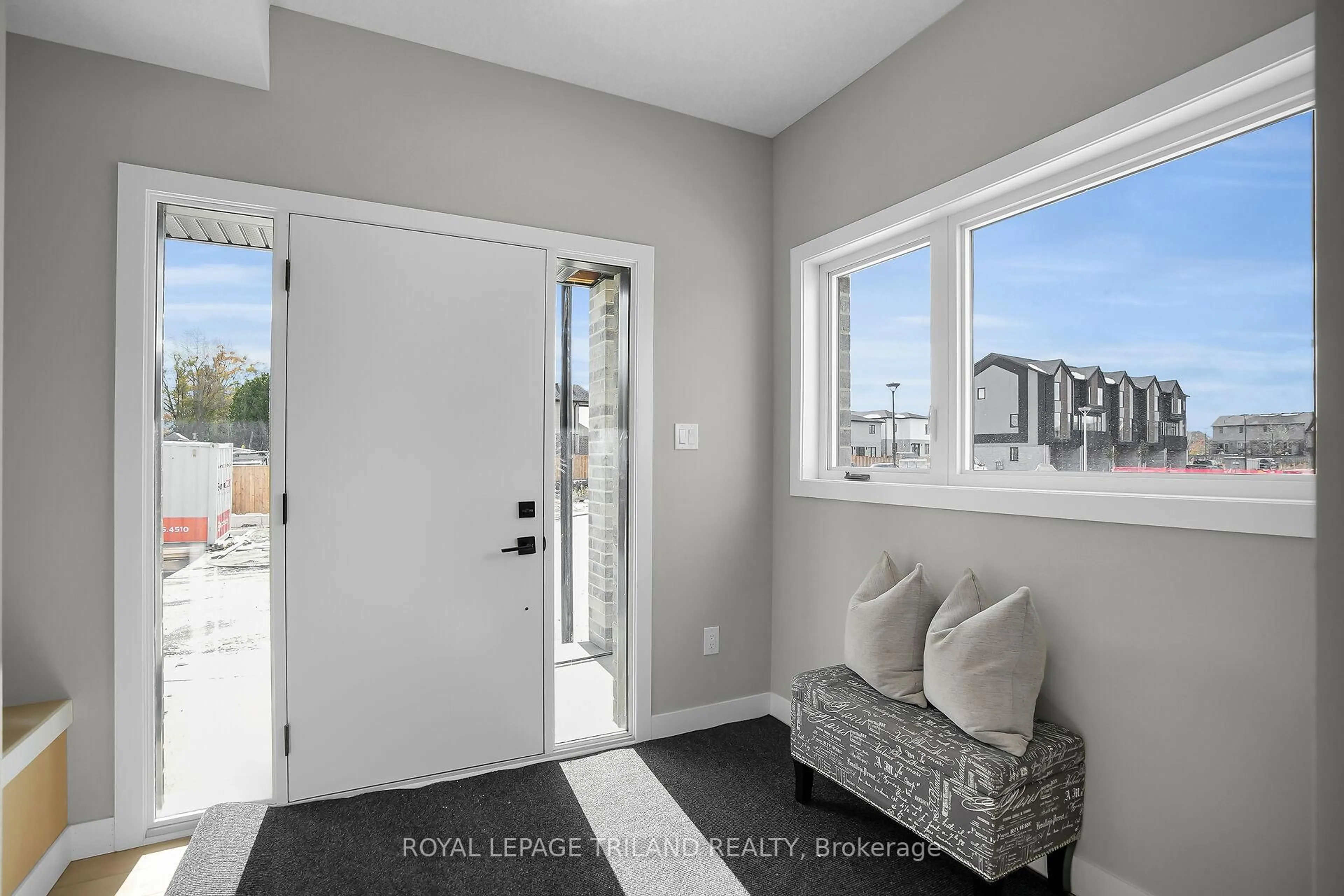 Indoor entryway for 3103 Petty Rd #10, London South Ontario N6L 0K1