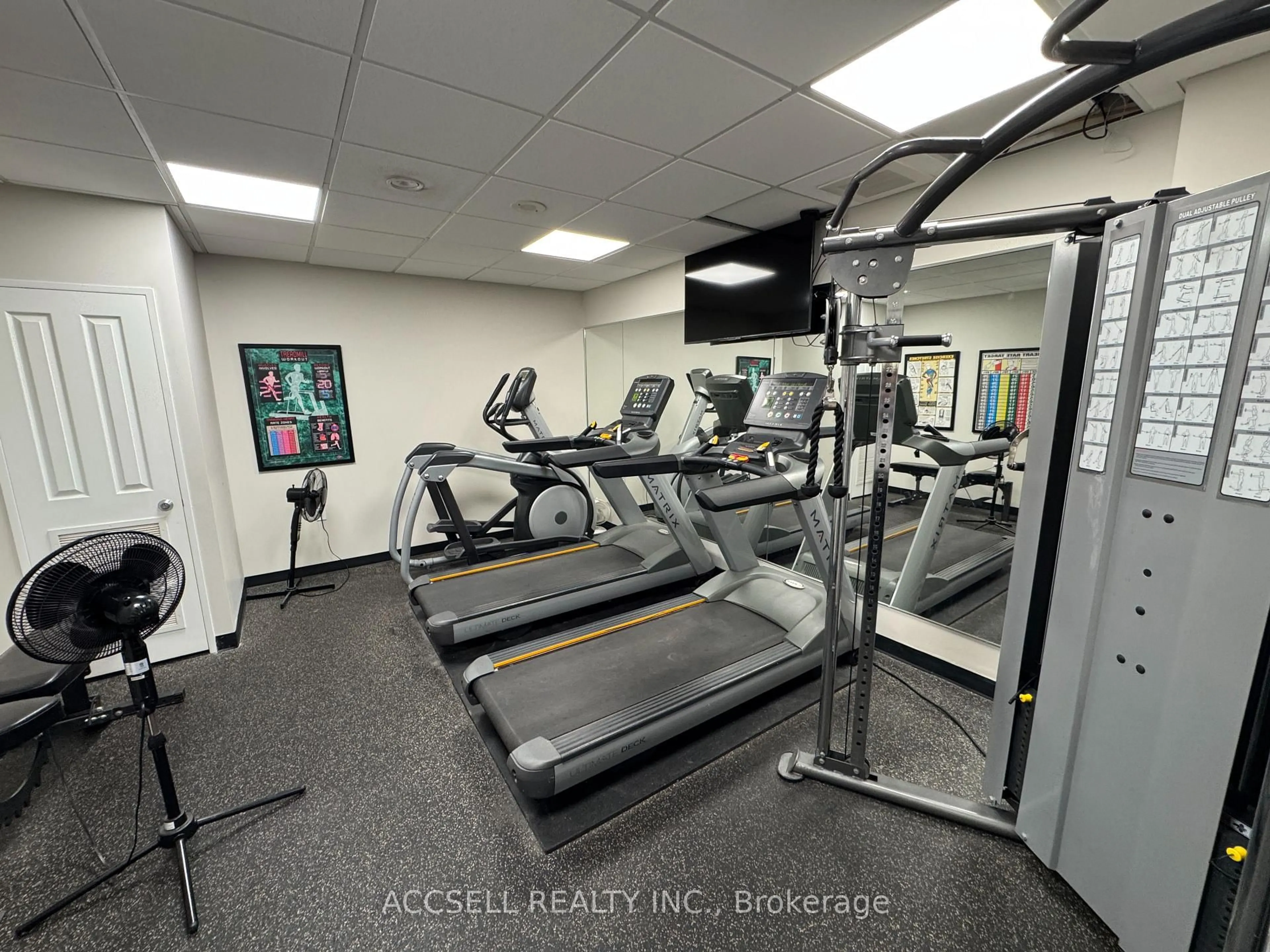 Gym or fitness room for 353 Commissioners Rd #208, London South Ontario N6J 0A3
