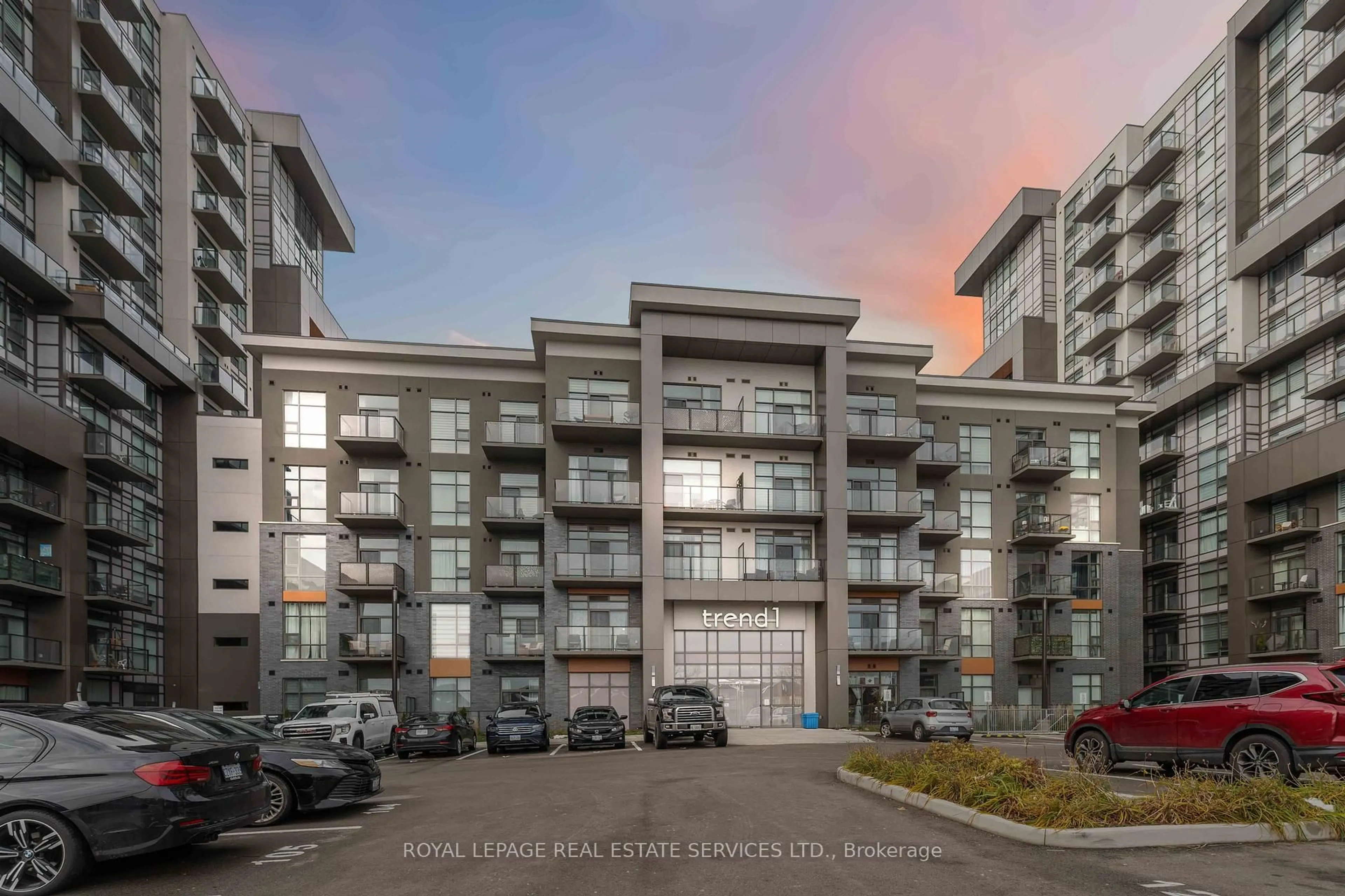 Unknown for 450 Dundas St #111, Hamilton Ontario L8B 1Z2