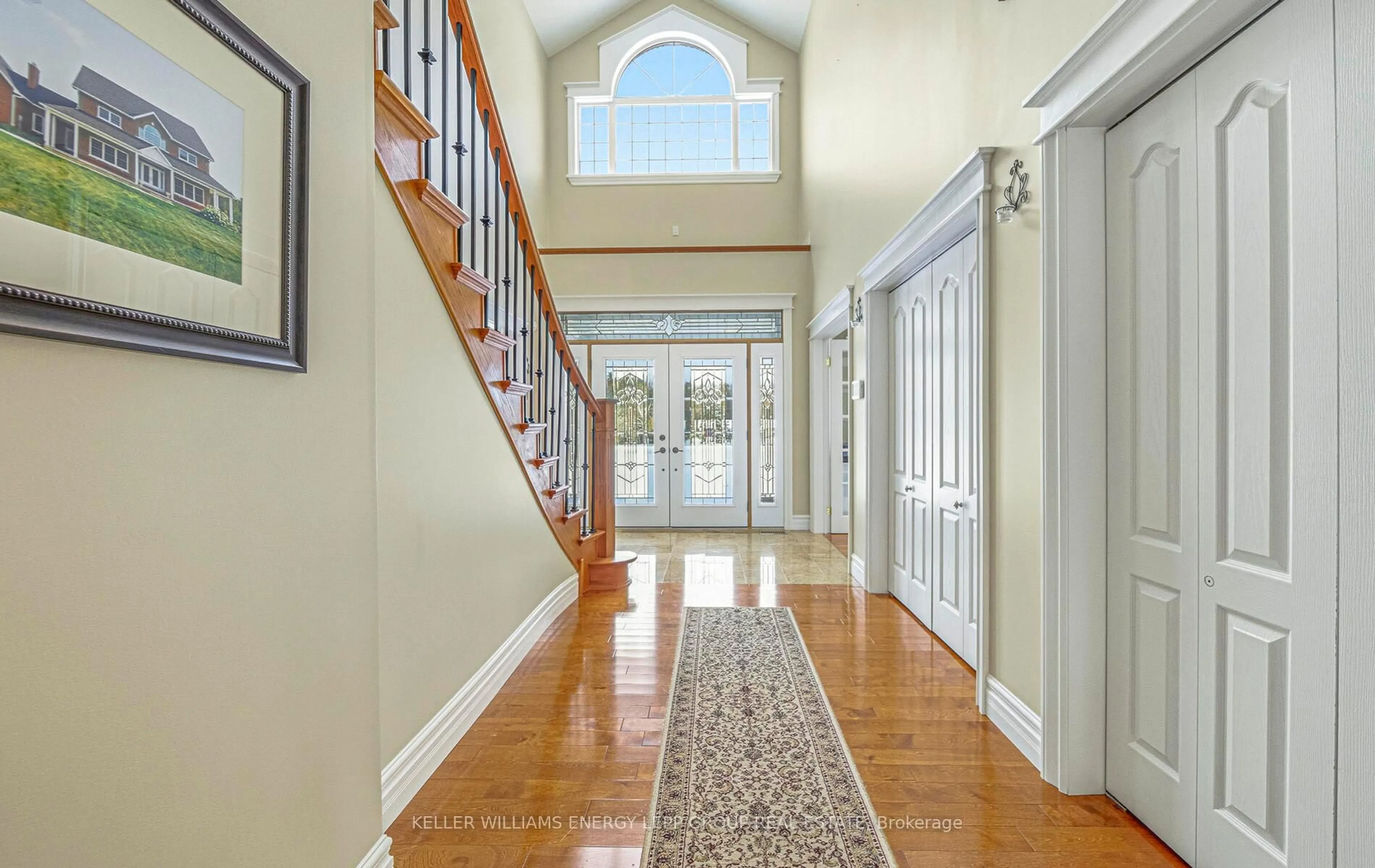 Indoor foyer for 881 CARMEL Cres, Cavan Monaghan Ontario L0A 1G0