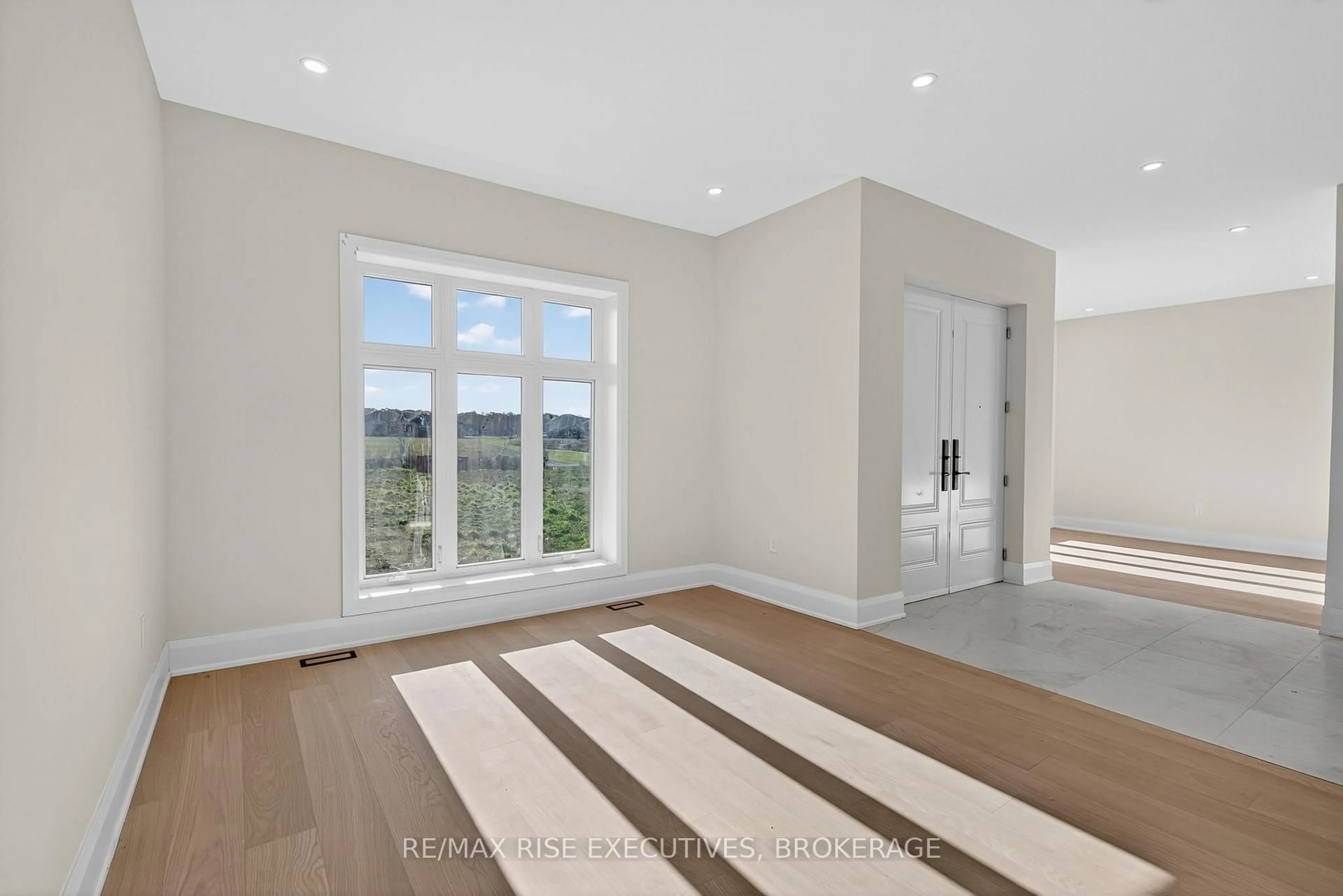 Indoor entryway for 138 Hineman St, Kingston Ontario K7L 0G2