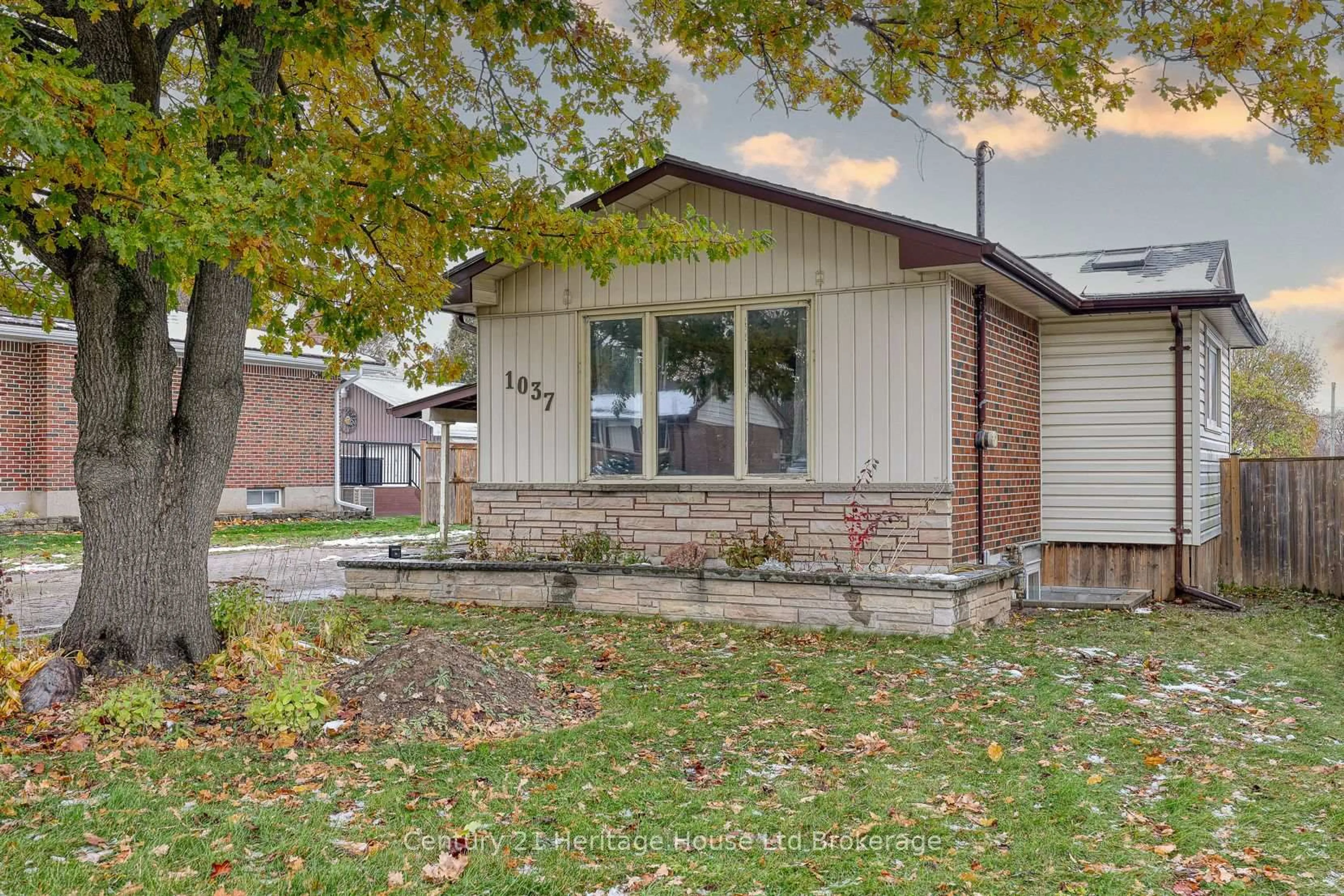 Home with brick exterior material, street for 1037 Warwick St, Woodstock Ontario N4S 4S3